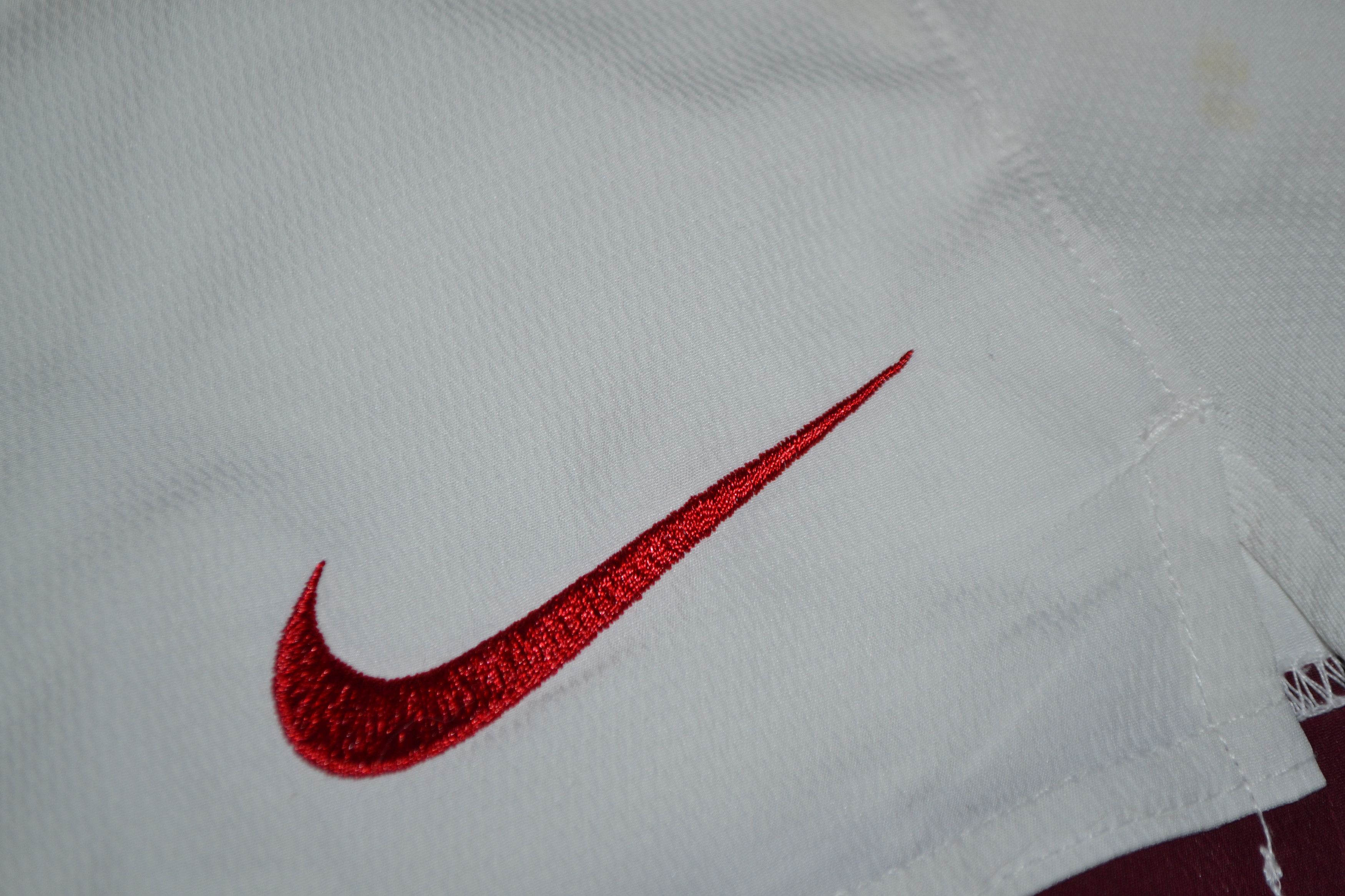 Nike ARSENAL LONDON 2008 2010 FOOTBALL SOCCER SHORTS Size US 32 / EU 48 - 7 Thumbnail