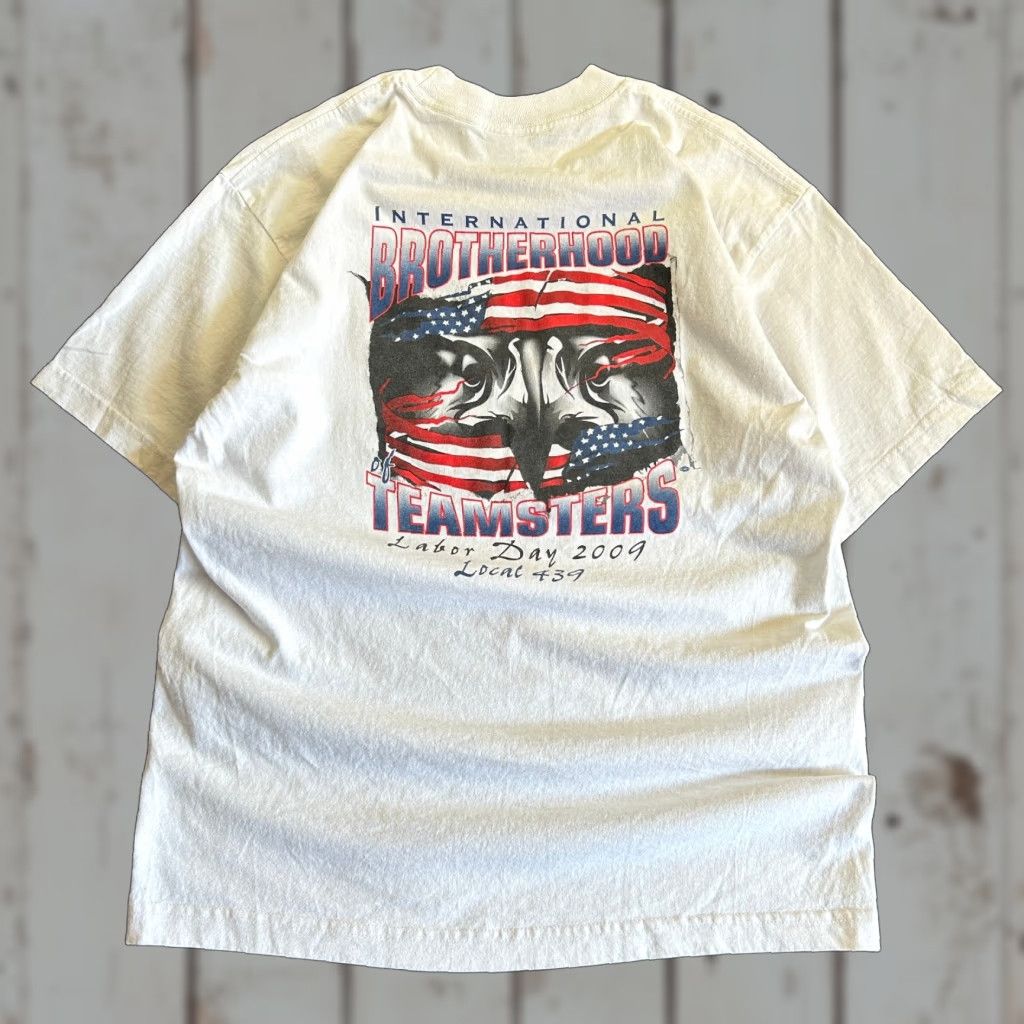 Vintage VINTAGE Bayside Union T Shirt Local 439 Teamsters Crew Neck L Blue Cotton Short Sleeve USA Made in USA 80s USA Size US L / EU 52-54 / 3 - 1 Thumbnail