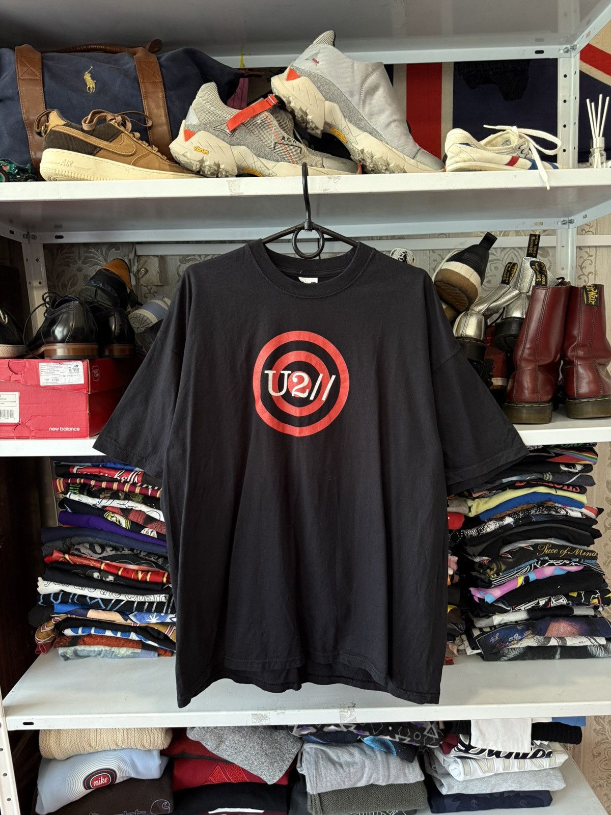 Band Tees Vintage 2005 U2 How To Dismantle An Atomic Bomb Faded Tee Size US XL / EU 56 / 4 - 2 Thumbnail