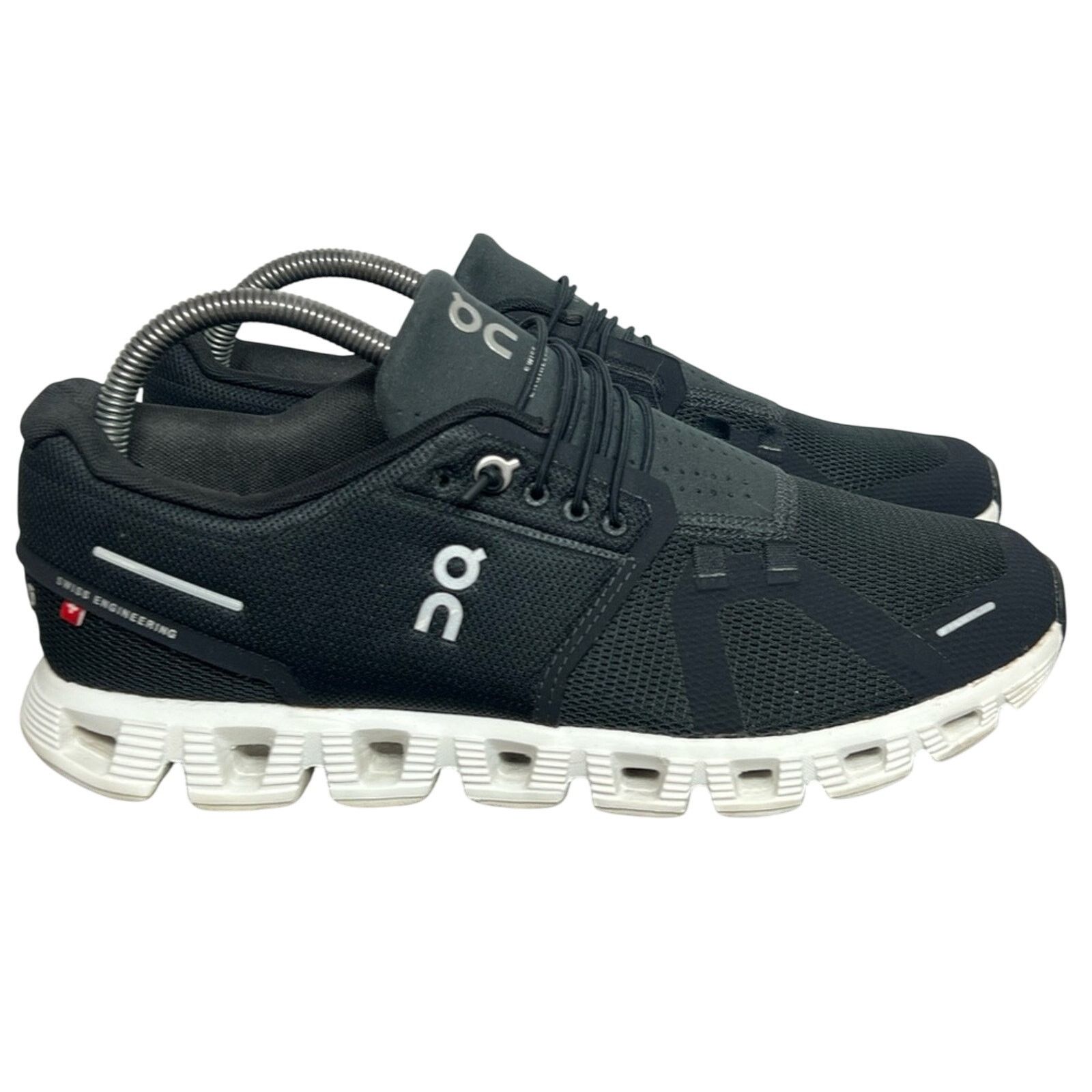 On Women's On Cloud 5 'Black/White' Sneakers - Size 9.5 CLEAN Size US 9.5 / IT 39.5 - 2 Thumbnail