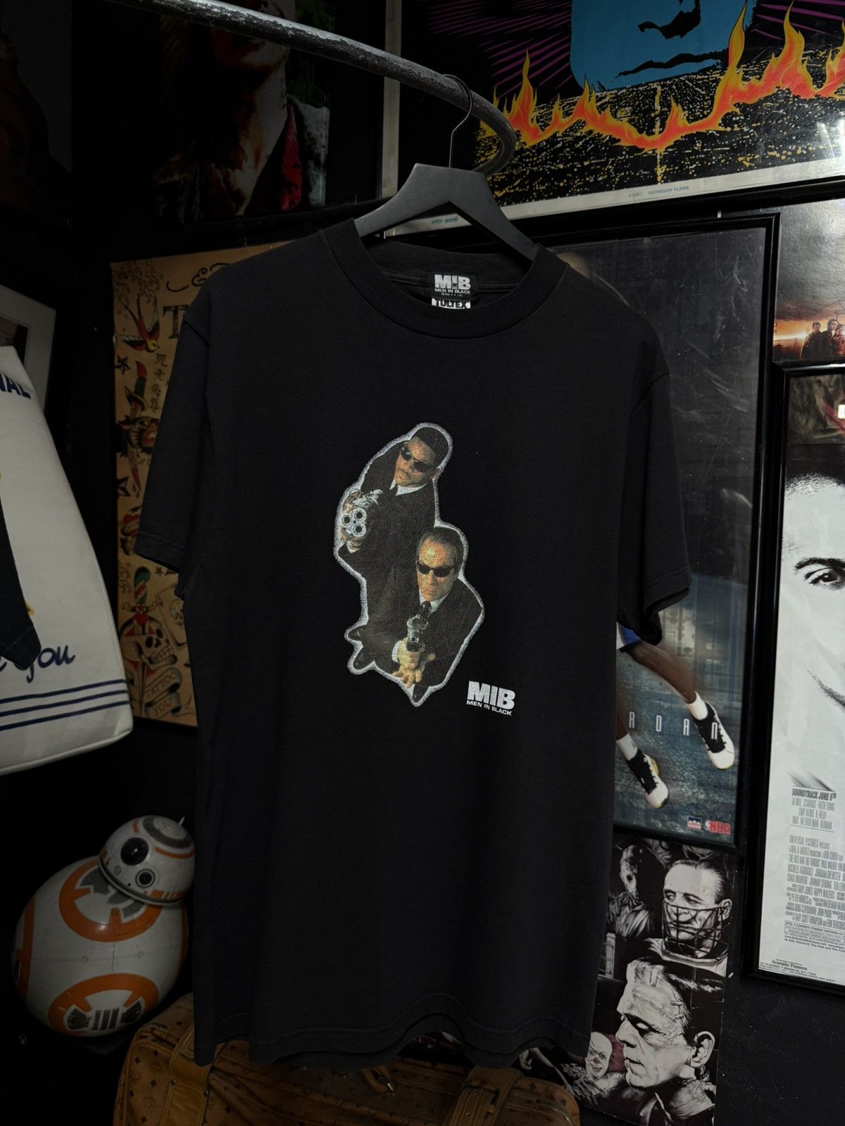 Vintage Vintage 1997 Men in Black Movie T-Shirt Rare Adult Large Size US L / EU 52-54 / 3 - 5 Thumbnail