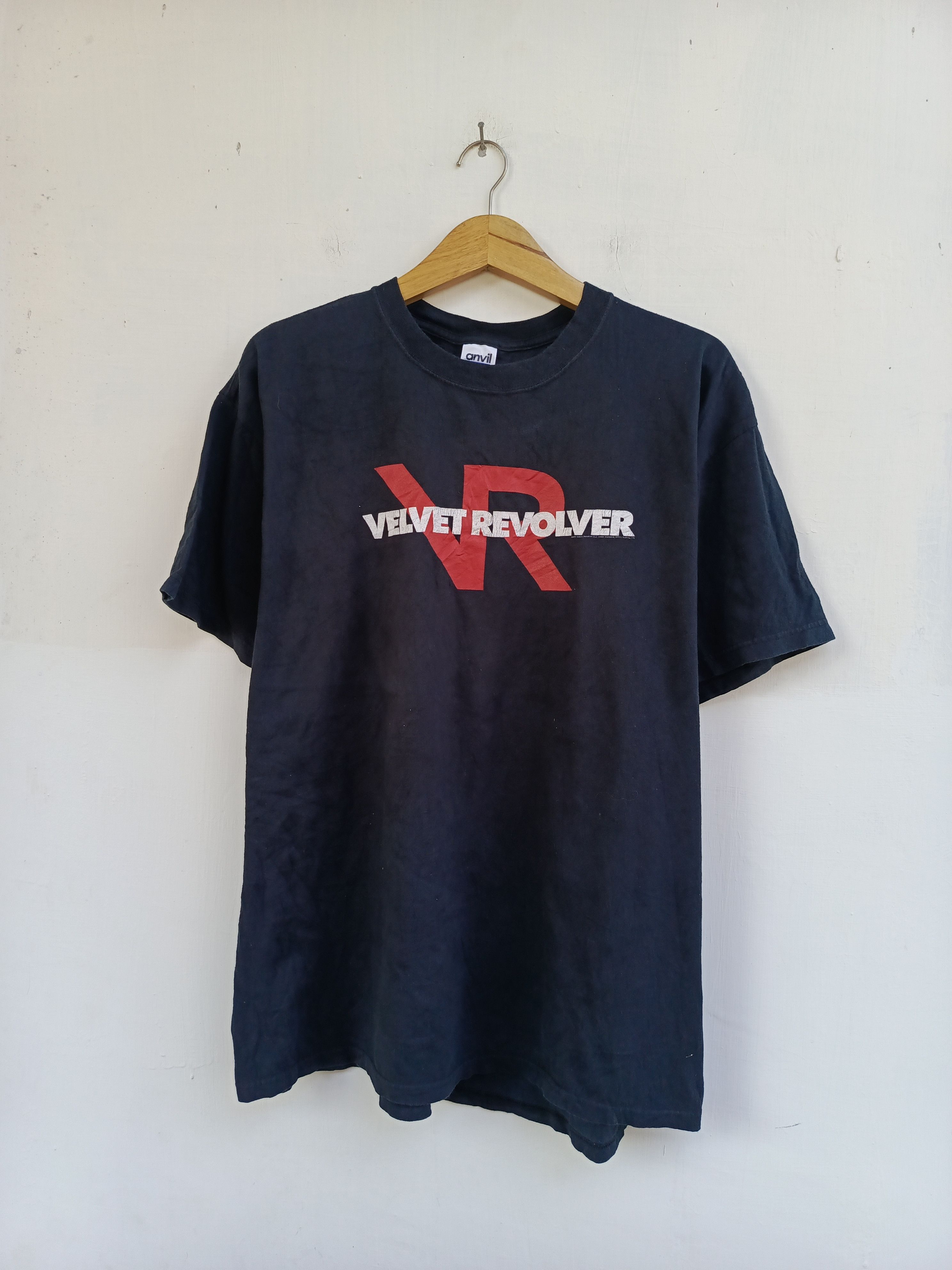 Band Tees Velvet Revolver VR Logo Graphic T-Shirt Rock Band Tee Size US XL / EU 56 / 4 - 1 Thumbnail