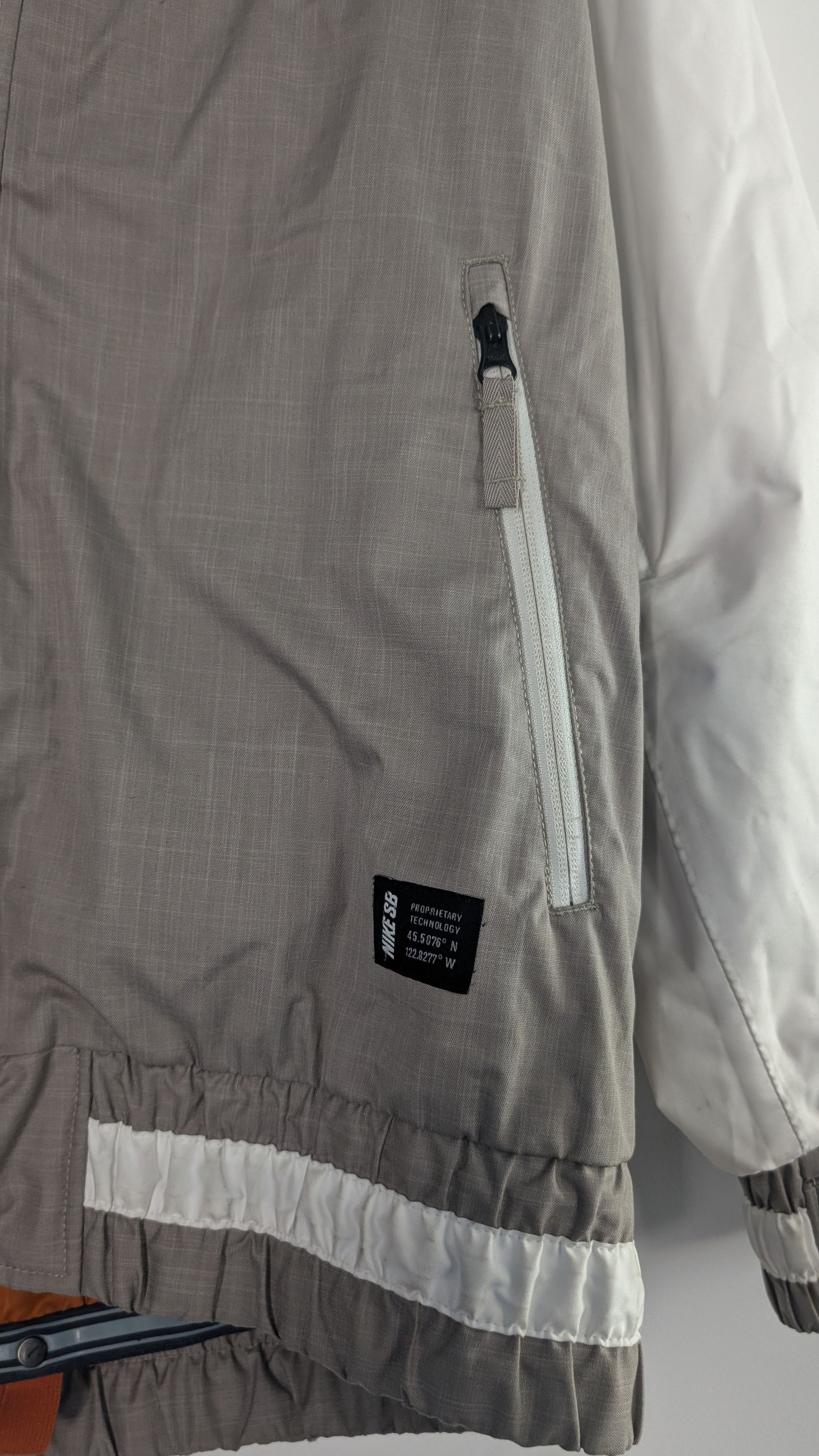 Nike Nike x Outdoor Life SB Hazed Snowboarding Jacket - L Size US L / EU 52-54 / 3 - 7 Thumbnail