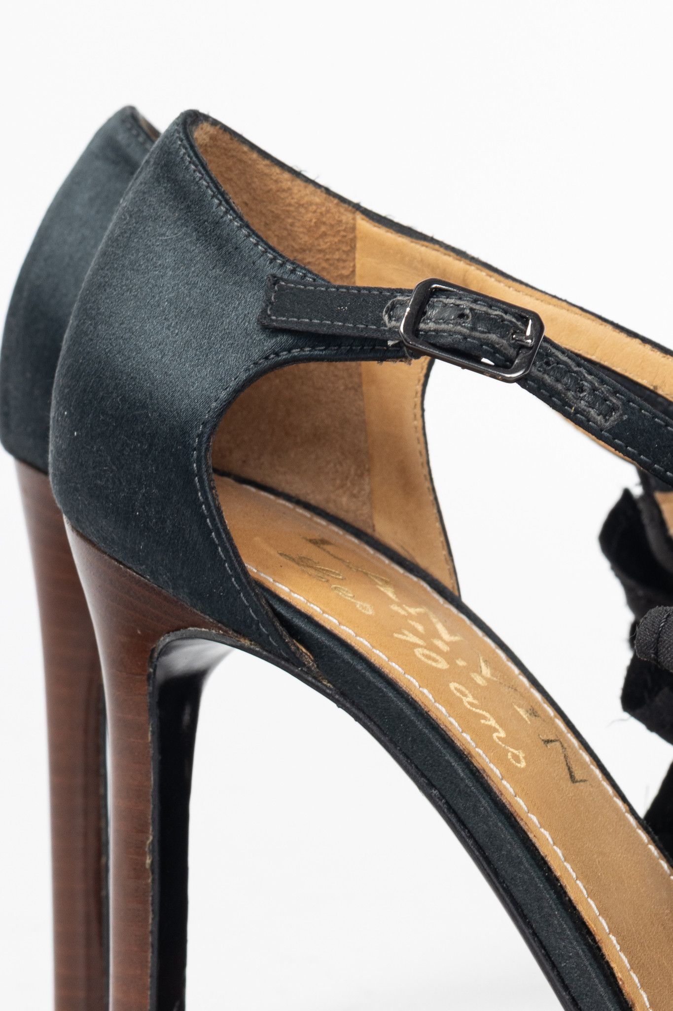 Lanvin Lanvin AW12 Les 10 Ans Satin Embellished-Bow Sandals Size US 6 / IT 36 - 9 Thumbnail