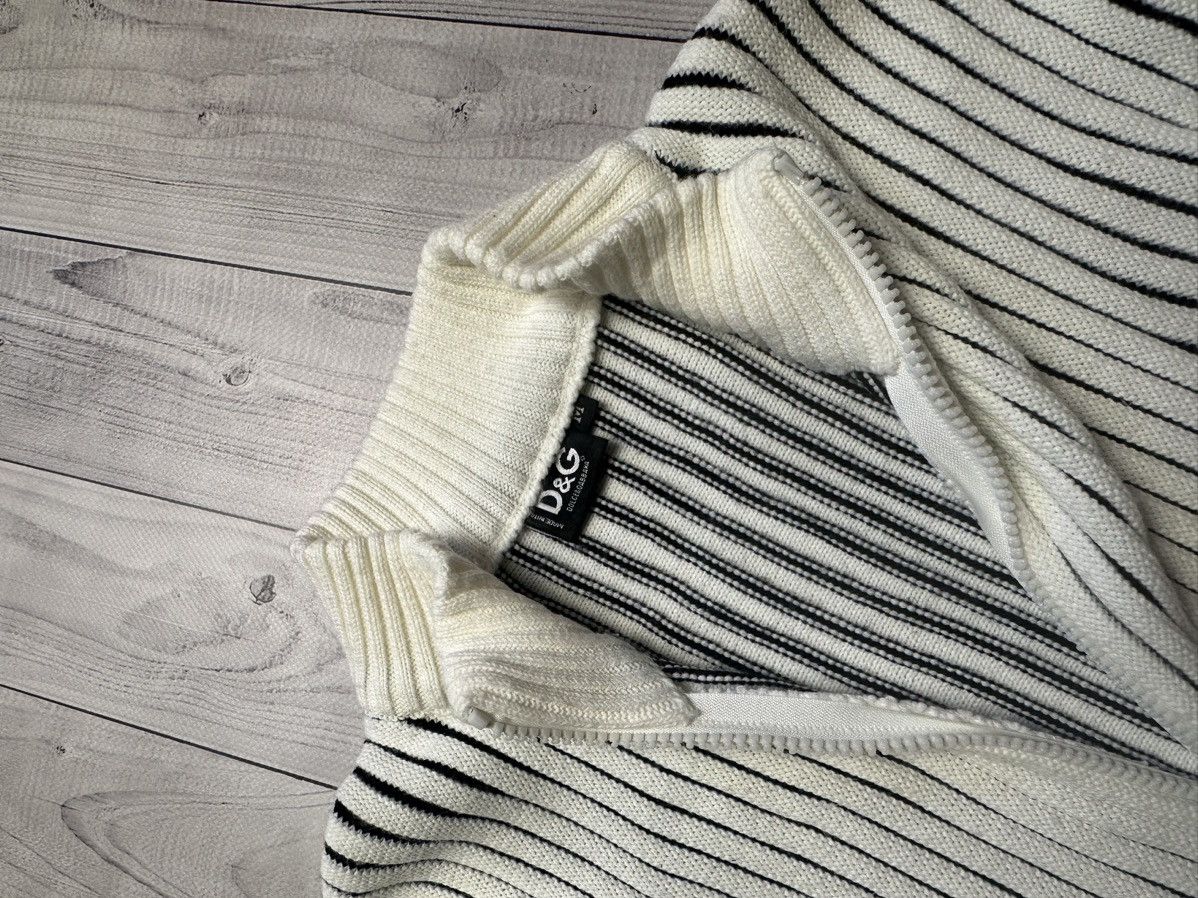 Vintage Vintage Avant-garde sweater size M logo Dolce Gabbana logo Size US M / EU 48-50 / 2 - 6 Thumbnail