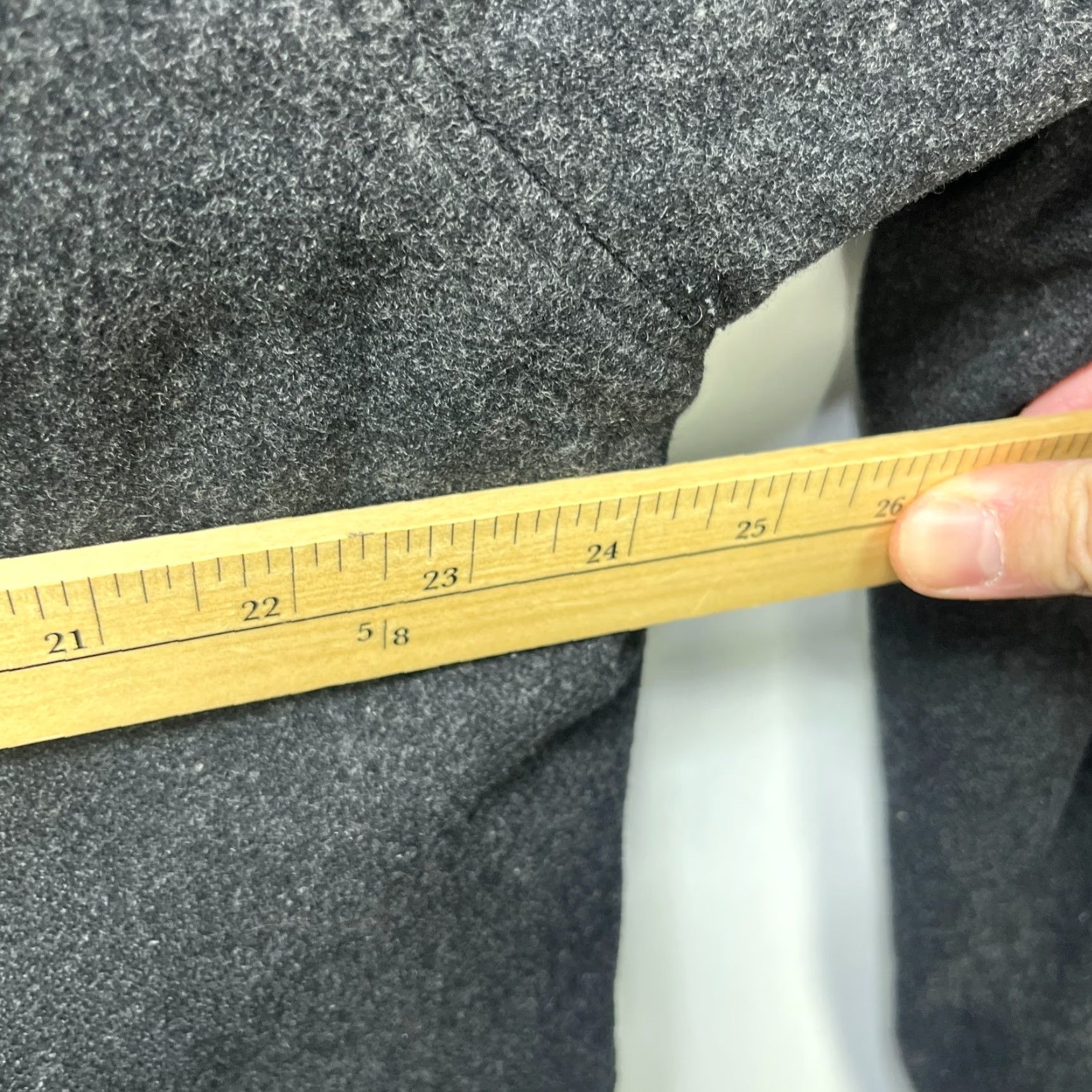 Abercrombie & Fitch VINTAGE Abercrombie & Fitch Men’s Gray Wool Blend Full Zip Jacket Coat L Large Gray Regular Wool Jacket Full Zip Pea Coat Western Casual Mens Size US L / EU 52-54 / 3 - 6 Thumbnail