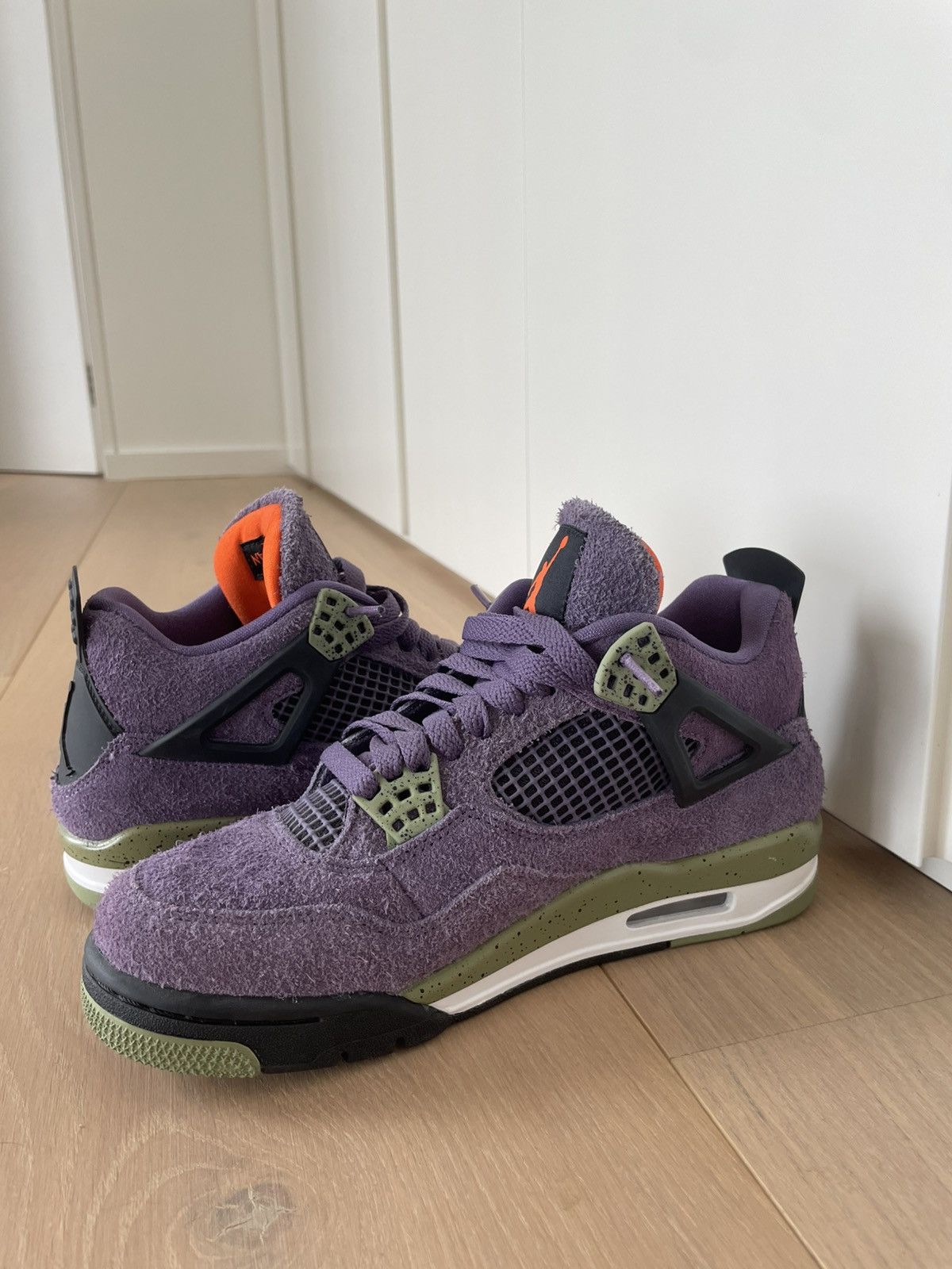 Nike Jordan 4 Retro Canyon Purple Size US 9 / IT 39 - 4 Thumbnail
