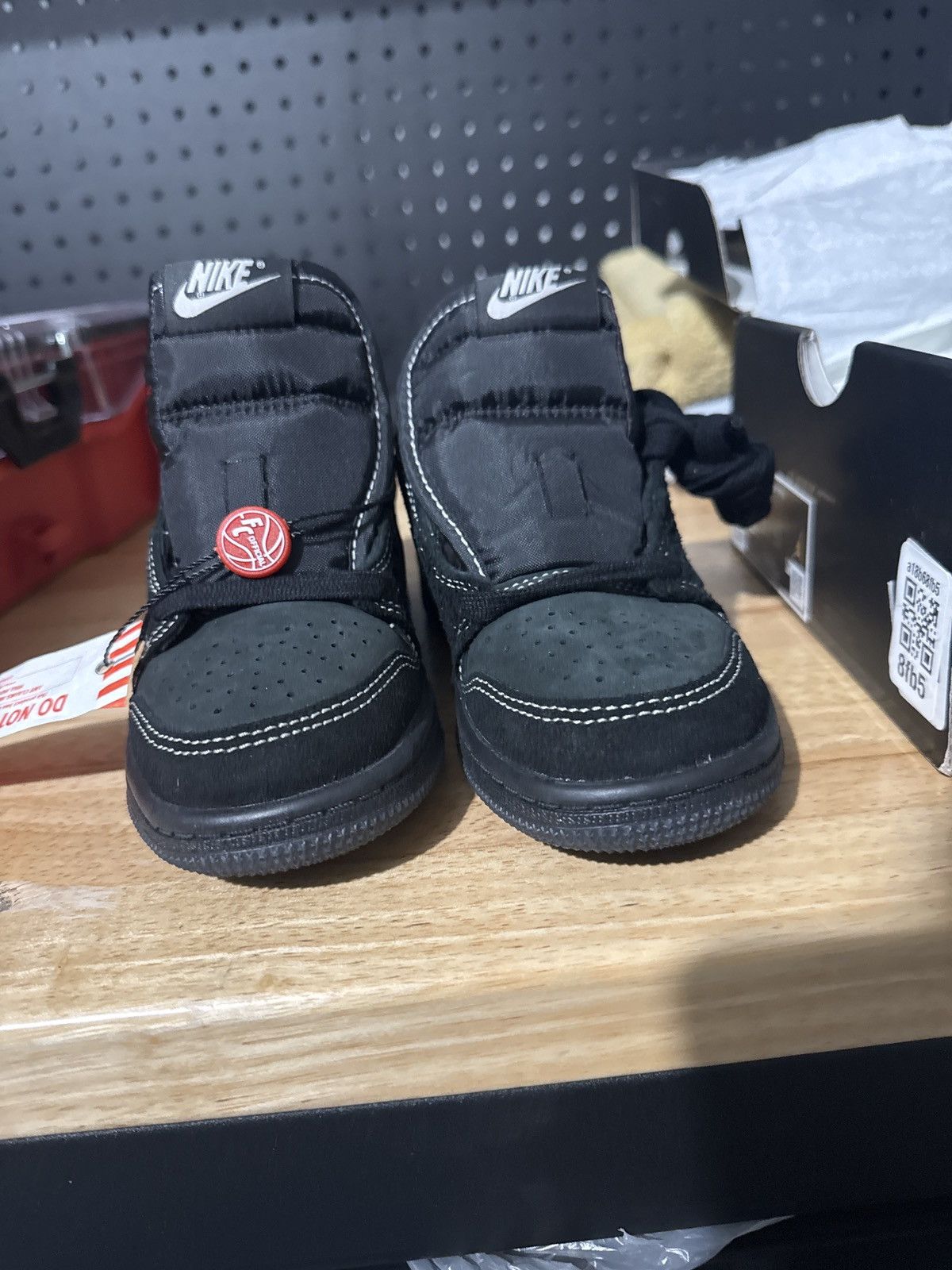 Jordan Brand × Travis Scott Black phantom travis scott Size US 5 / EU 37 - 7 Thumbnail