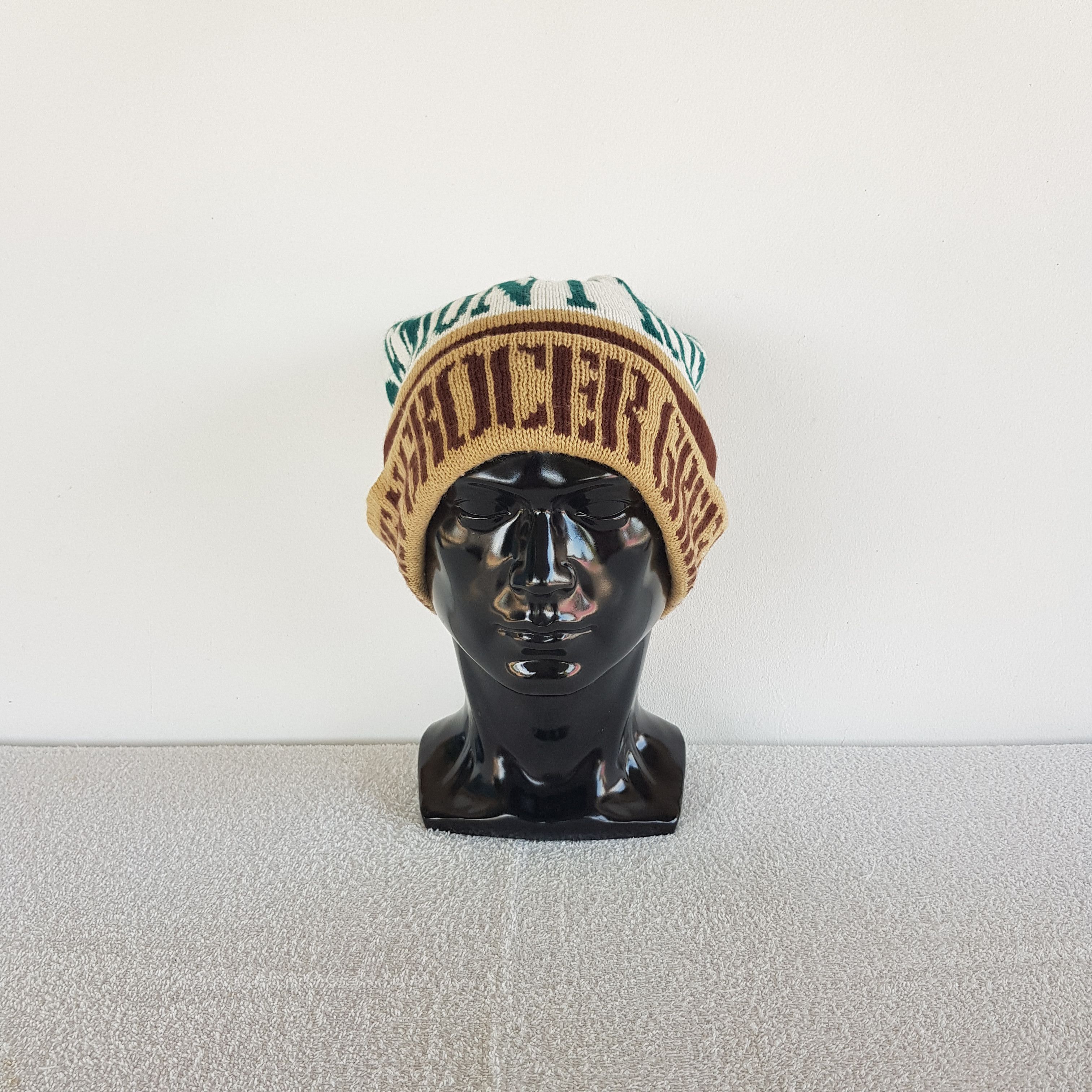 Japanese Brand Vintage Green Grocer Beanie Pom Pom Snow Caps Hats Size ONE SIZE - 2 Thumbnail