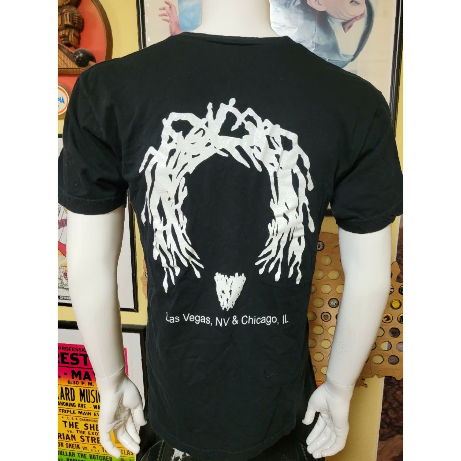 American Apparel VINTAGE Kelly Cardenas Hair Salon Las Vegas NV Chicago IL VNeck T Shirt Medium Celebrity Size US M / EU 48-50 / 2 - 3 Thumbnail