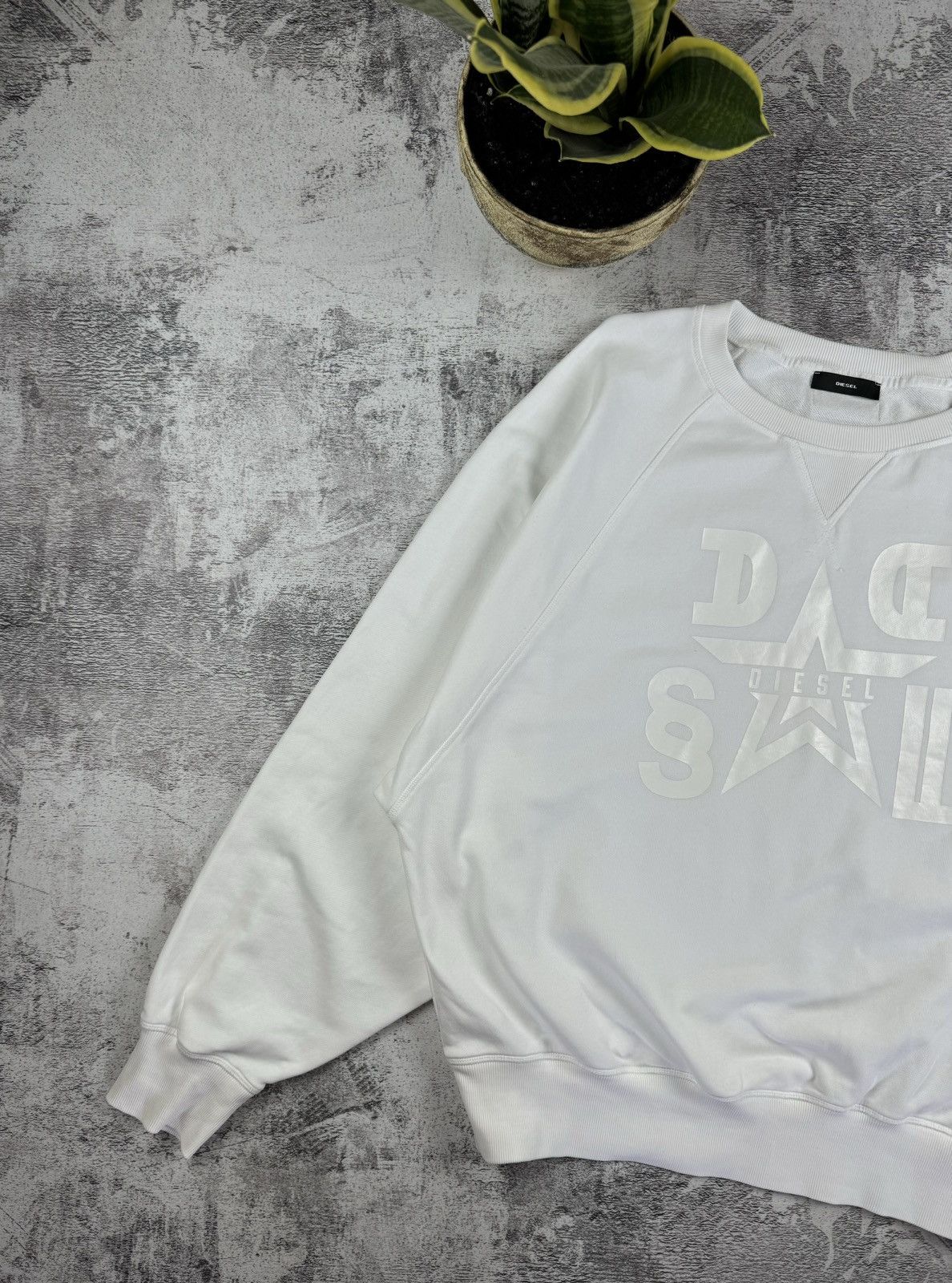 Diesel Diesel Vintage Y2K Relaxed Baggy White Big Logo Sweatshirt Size US XL / EU 56 / 4 - 2 Thumbnail