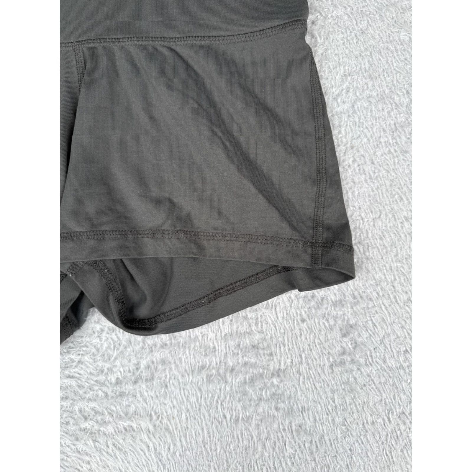 Patagonia Patagonia Shorts Women XS Gray 3" Yoga Gym Nylon Blend Shorts Size 26" / US 2 / IT 38 - 2 Thumbnail