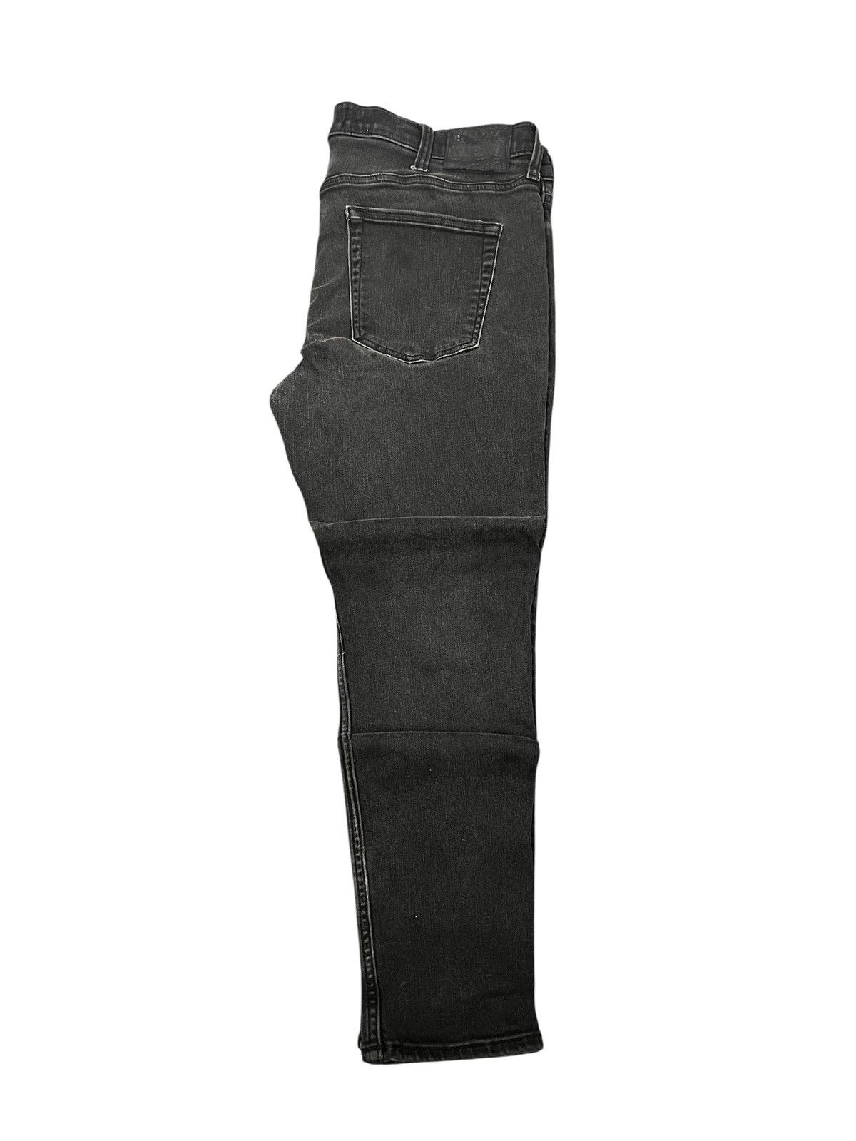 Hollister Hollister men's slim-fit jeans washed black denim. Size US 38 / EU 54 - 2 Thumbnail