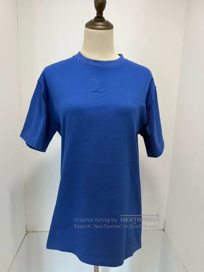 Louis Vuitton Louis Vuitton Blue embossed logo short sleeves Size US M / EU 48-50 / 2 - 1 Thumbnail