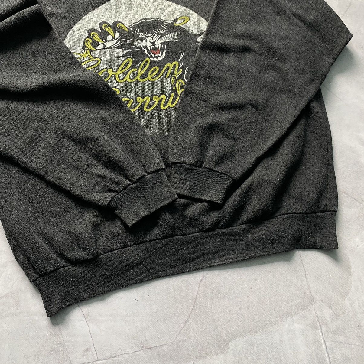 Band Tees Vintage 80-90s Golden Earring Band Big Logo Faded Sweatshirt Size US L / EU 52-54 / 3 - 4 Thumbnail