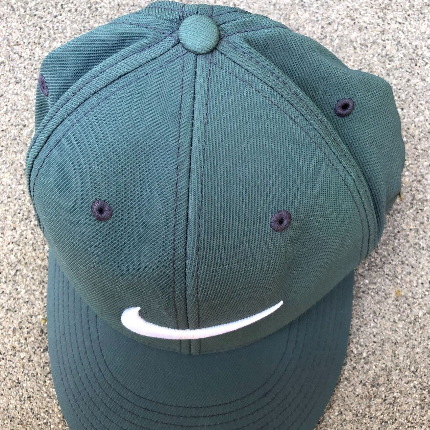 Nike NIKE GOLF VrS 20Xi Fitted Hat Men's Green Swoosh Cap FlexFit M/L Shirt? Size ONE SIZE - 3 Thumbnail