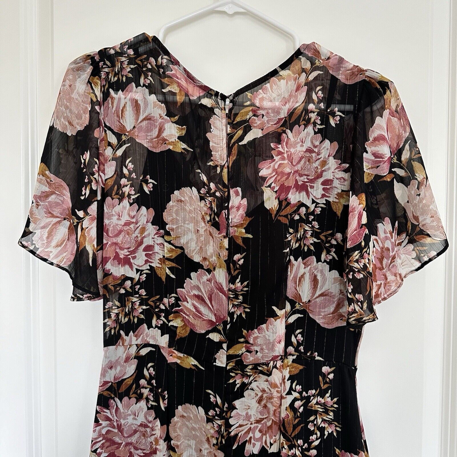 ASTR The Label ASTR The Label Flutter Sleeve Floral Maxi Dress Size M Size M / US 6-8 / IT 42-44 - 5 Thumbnail