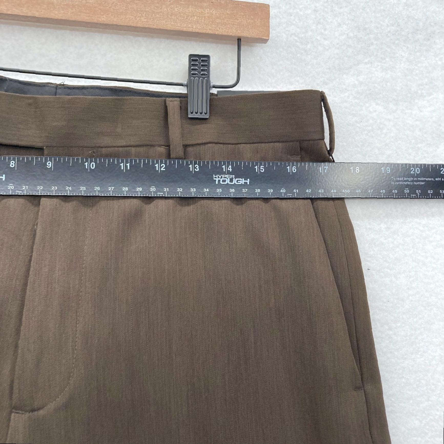 Vintage AXIST No Iron Dress Pants Mens 32x30 Brown Flat Front Straight Leg Mid Rise NWT Dress Pants Mens Brown Flat Front 32x30 Axist No Iron NWT Size US 32 / EU 48 - 6 Thumbnail