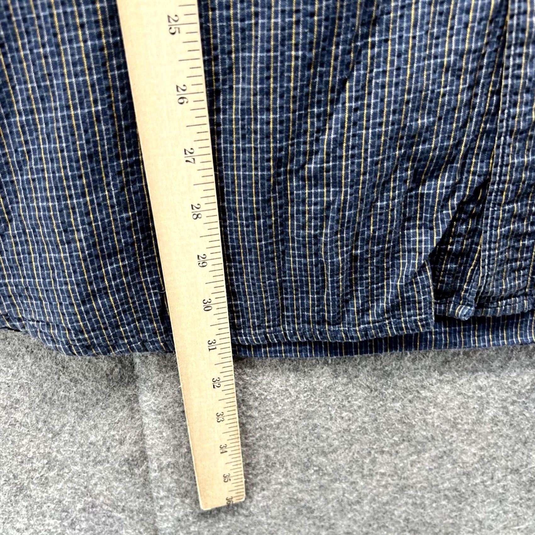 Vintage VINTAGE Columbia Shirt Mens XL Gray Casual Button-Down Seersucker Sportswear Size US XL / EU 56 / 4 - 7 Thumbnail