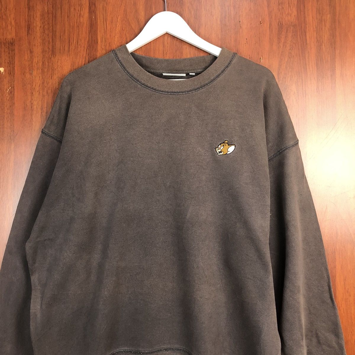Japanese Brand × Vintage Discus Athletic Tom & Jerry Grey faded Sweatshirt #7562 Size US L / EU 52-54 / 3 - 7 Thumbnail