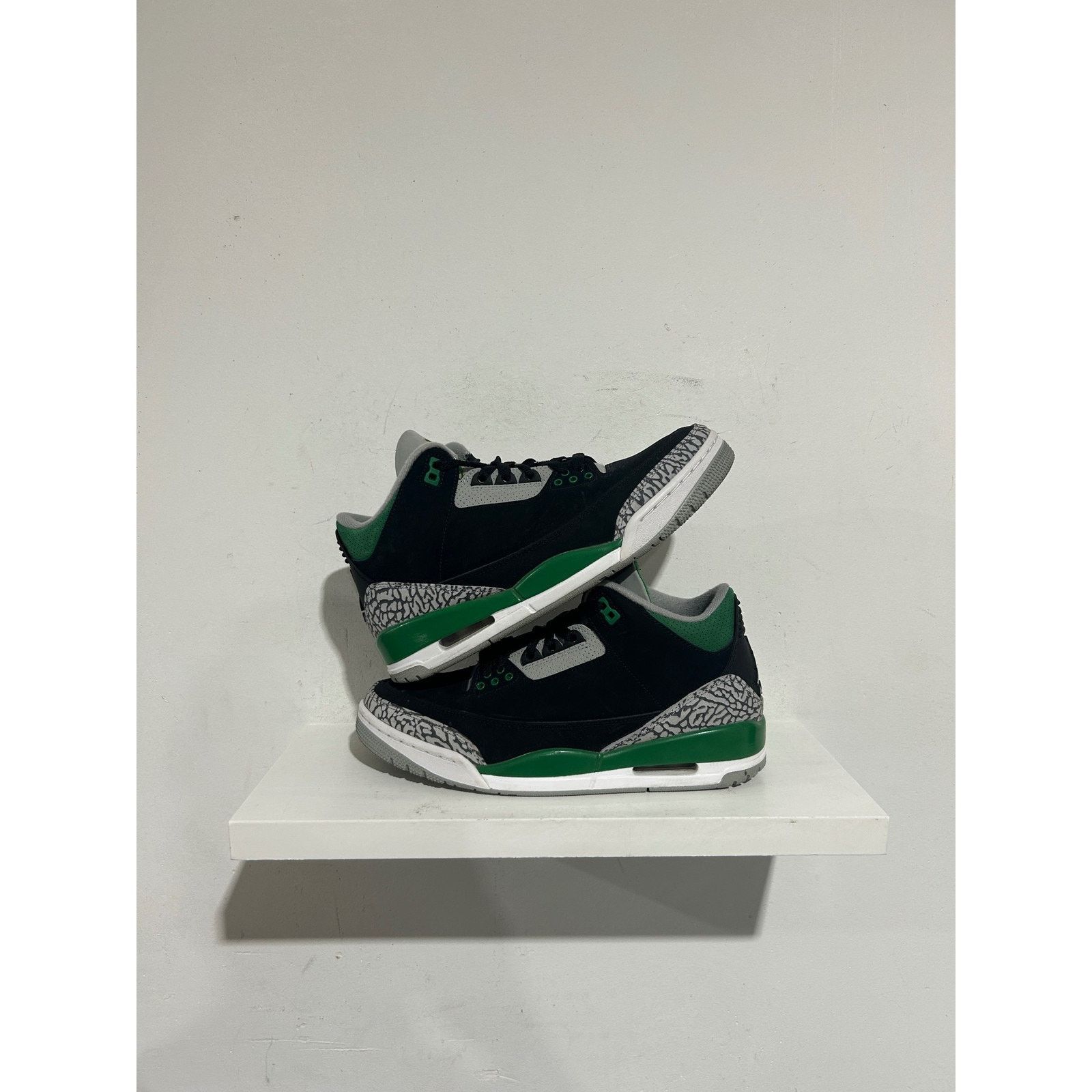 Nike NIKE JORDAN 3 PINE GREEN SIZE 8.5 PREOWNED Size US 8.5 / EU 41-42 - 1 Thumbnail