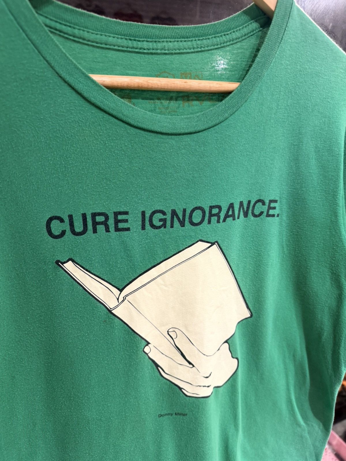 RVCA Rvca cure ignorance tee Size US M / EU 48-50 / 2 - 2 Thumbnail