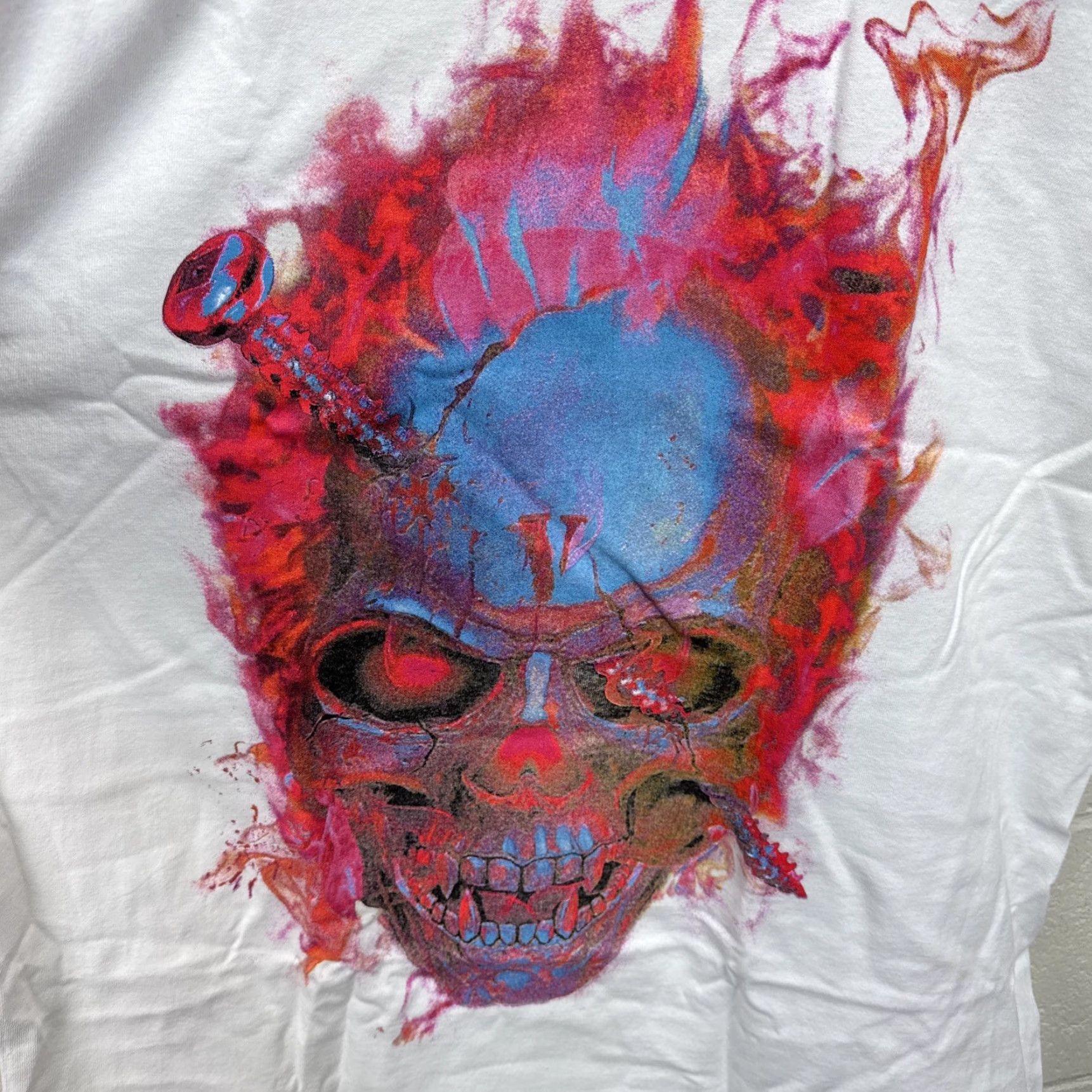 VLONE T-Shirt WHITE Blue Red Flame Skull Limited Edition L Unisex Adults Crew Neck Short Sleeve Graphic Print Cotton Regular Fit Vintage? No.