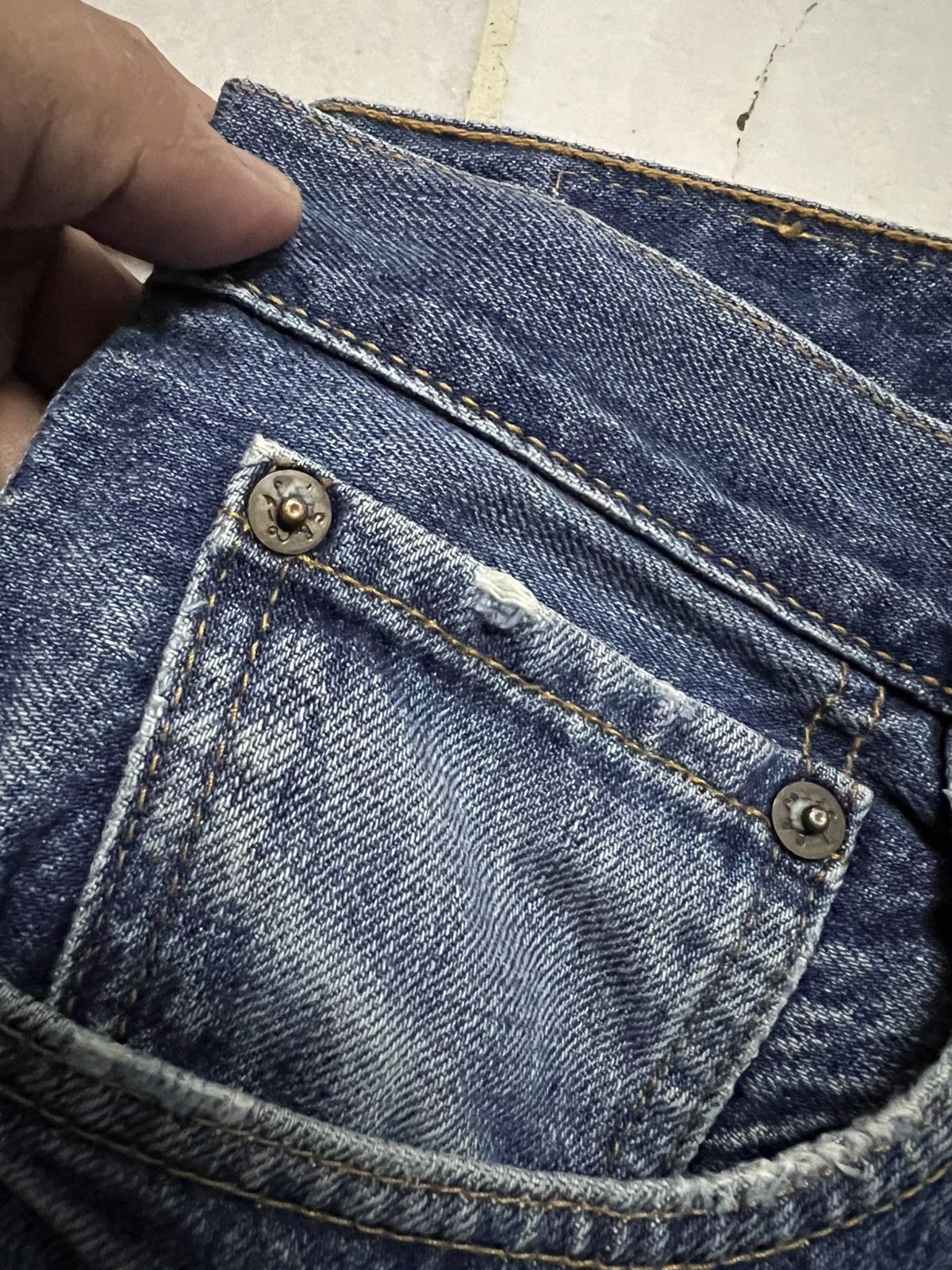 Jean × Levi's × Vintage Vintage Levis 505 Distressed Faded Jean Size US 29 - 11 Thumbnail