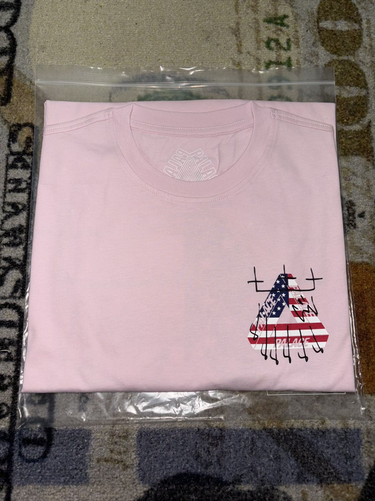 Palace Palace King Tri USA T-Shirt Size US XL / EU 56 / 4 - 1 Thumbnail