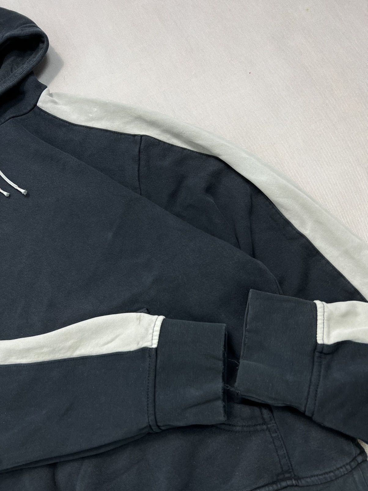 Nike Hoodie Nike small logo y2k Size US M / EU 48-50 / 2 - 4 Thumbnail