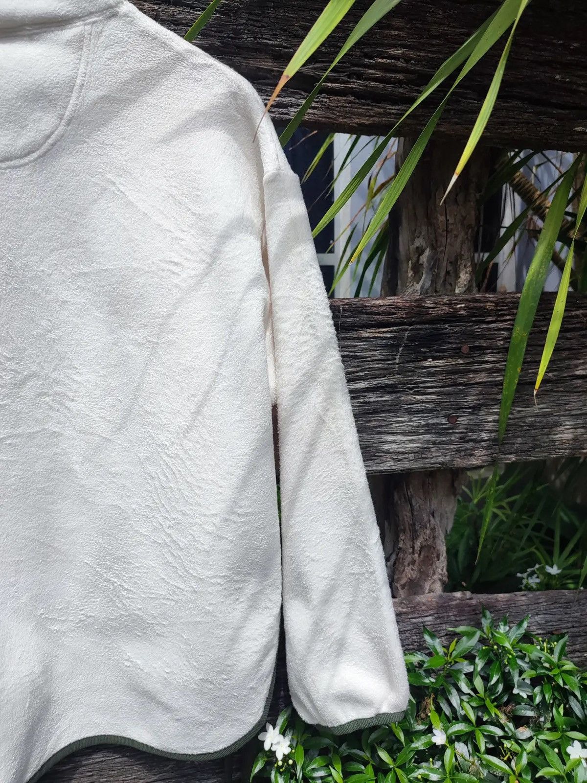 Uniqlo × White Mountaineering UNIQLO x White Mountaineering Fleece Pullover – Off-White Size US M / EU 48-50 / 2 - 7 Thumbnail