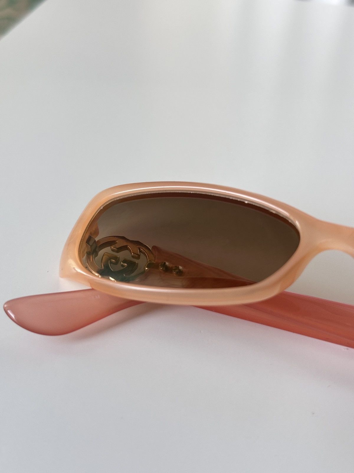 Gucci GUCCI 00’s GG Bamboo Logo Transparent Peach & Red Sunglasses Size ONE SIZE - 11 Thumbnail