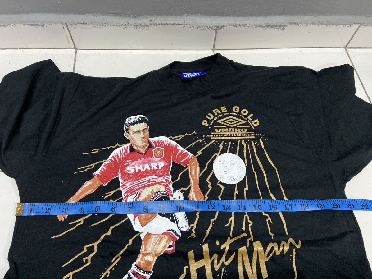 Vintage UMBRO PURE GOLD MANCHESTER UNITED SHARPE 5 TEE SHIRT Size US L / EU 52-54 / 3 - 10 Thumbnail