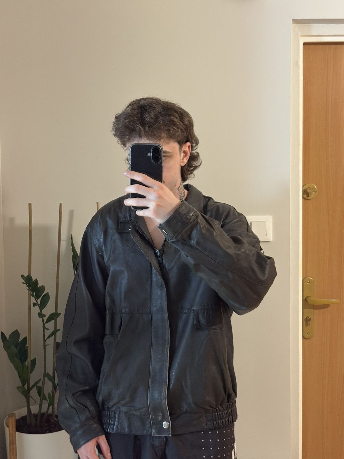 Genuine Leather Boxy avant garde made in Mongolia leather bomber jacket 80s Size US XL / EU 56 / 4 - 3 Thumbnail