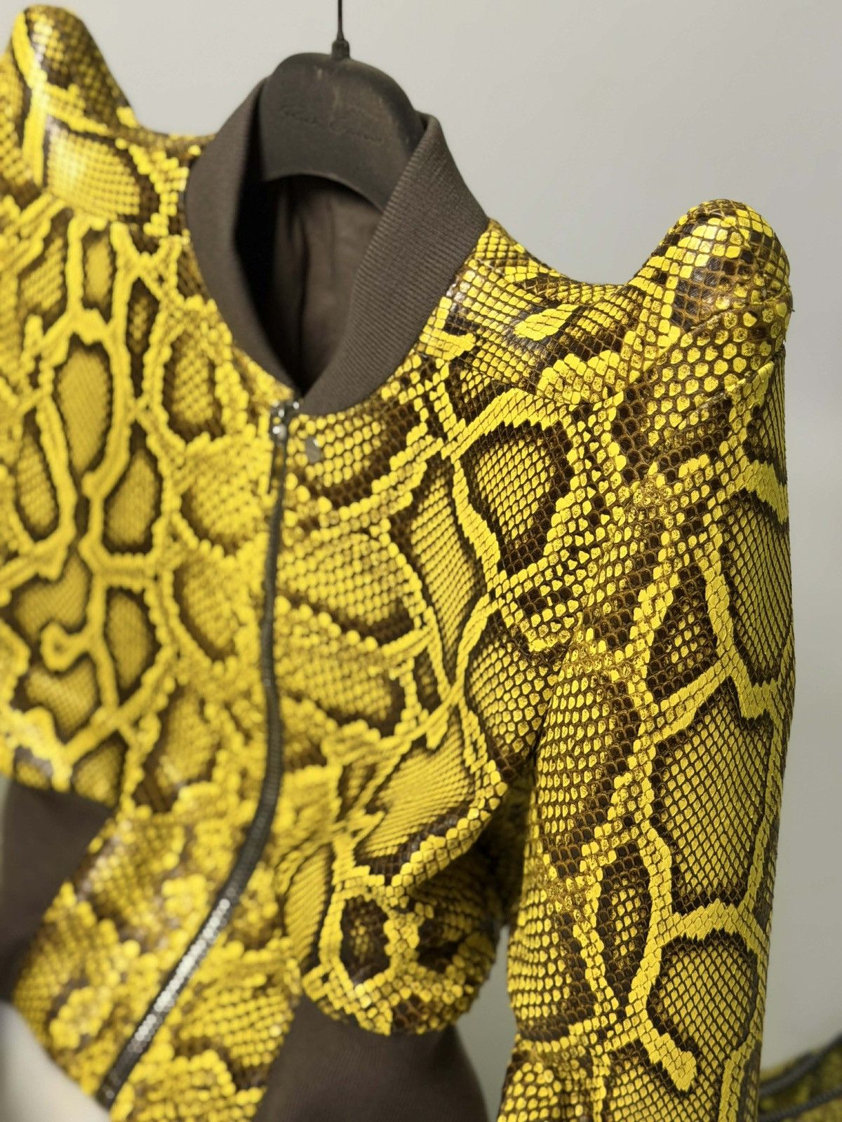 Rick Owens SS23 Rick Owens Python Leather Bomber Jacket in Lemon Yellow Size S / US 4 / IT 40 - 5 Thumbnail