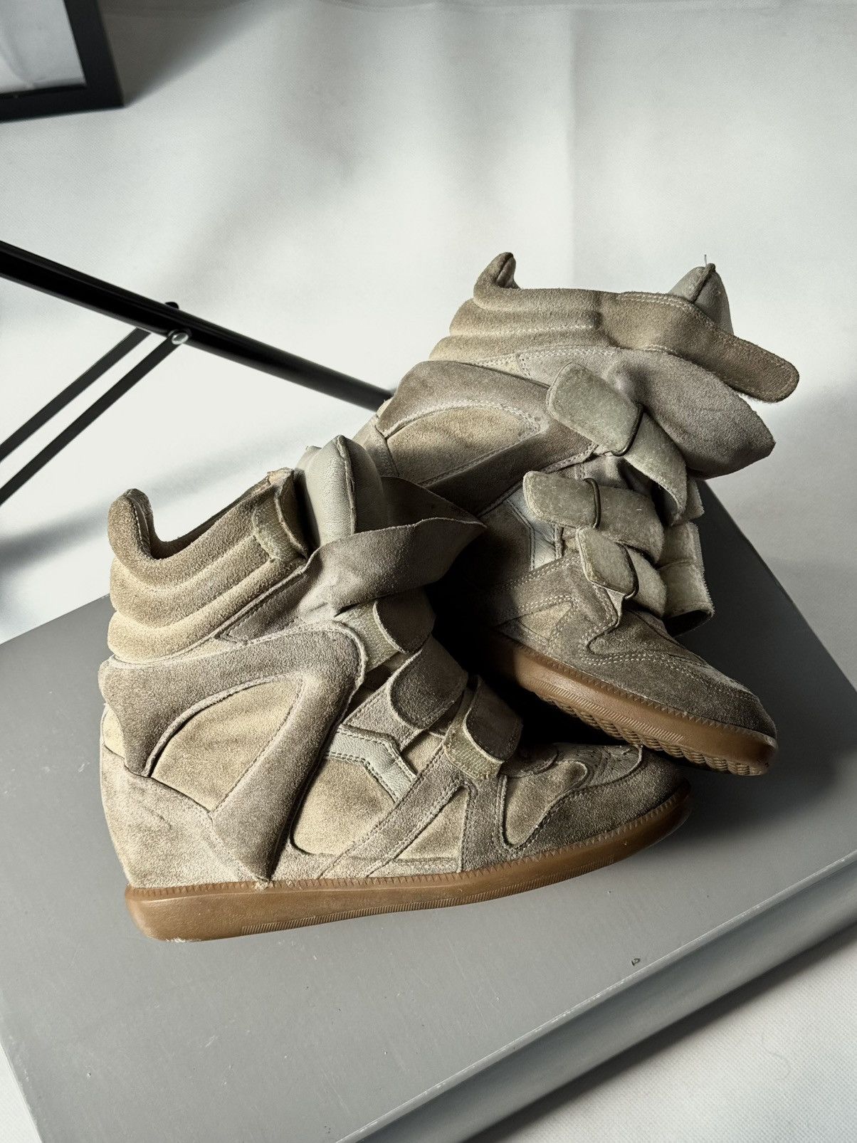 Isabel Marant Authentic Isabel Marant Etoile Bekett sneakers Suede Wedge Size US 7 / IT 37 - 1 Thumbnail