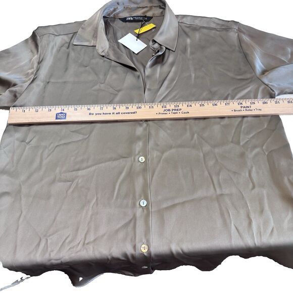 Zara ZARA OFF GREEN SATIN V-NECK SHIRT LONG SLEEVE BUTTON M Size M / US 6-8 / IT 42-44 - 6 Thumbnail