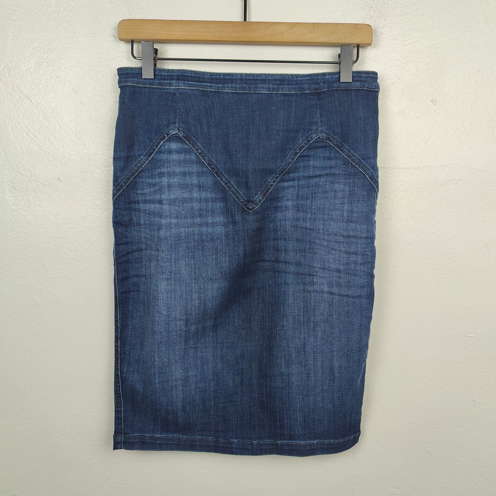 Other Closed Denim Skirt Womens 30 Indigo Blue Lightweight Size 30" / US 8 / IT 44 - 1 Thumbnail