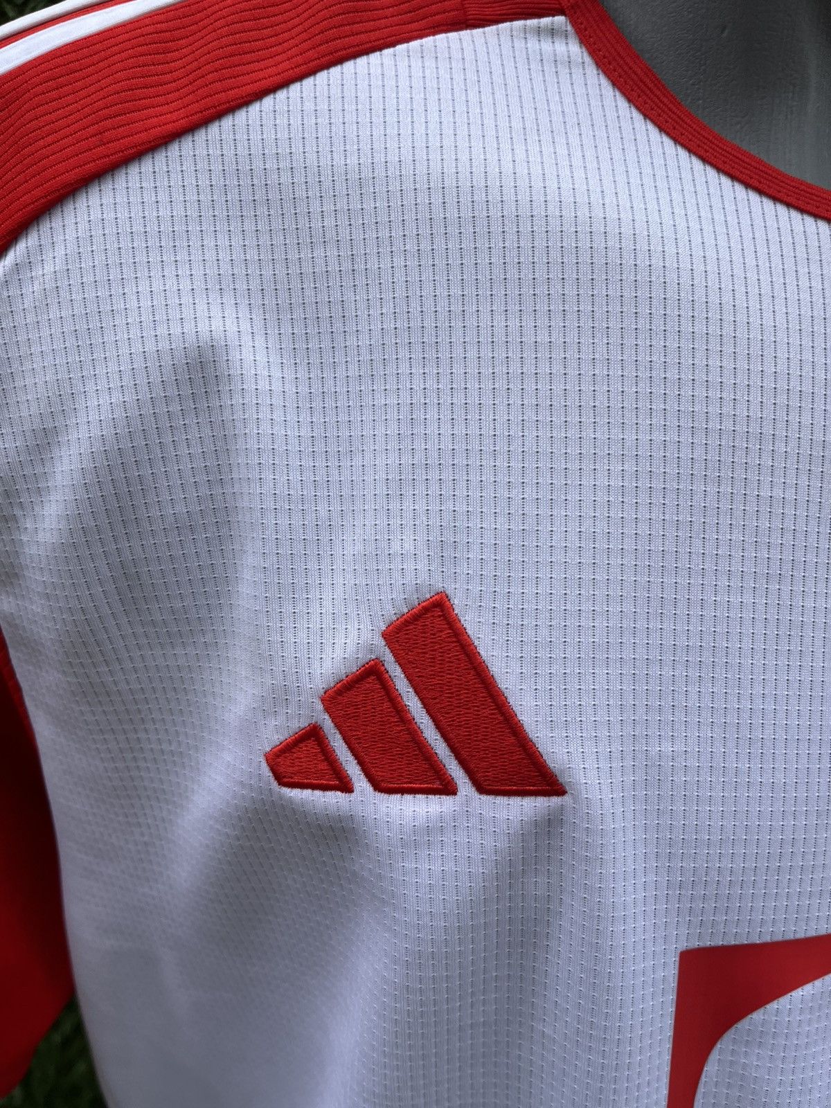 Adidas Jersey muller bayern munchen Size US L / EU 52-54 / 3 - 7 Thumbnail