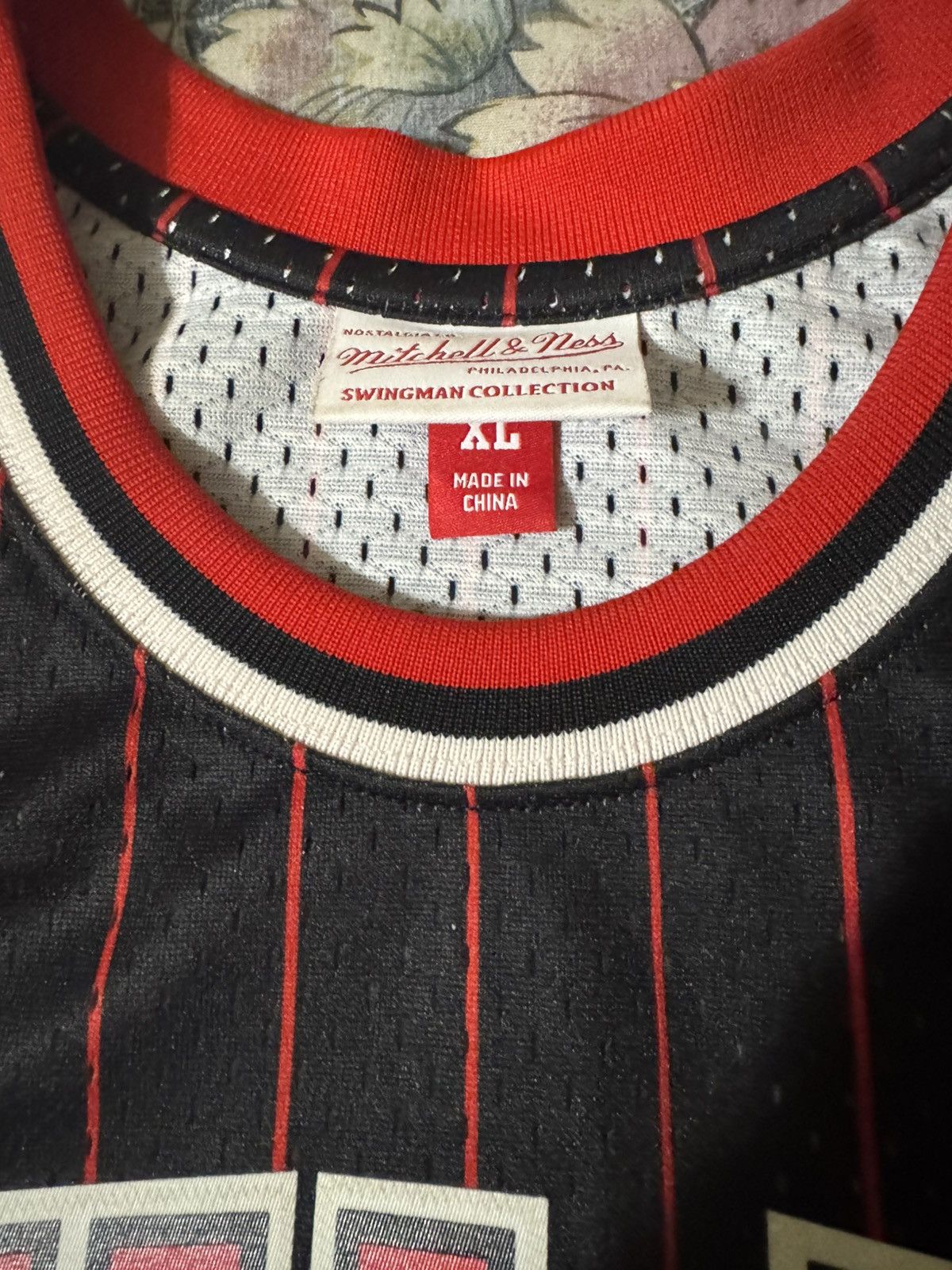 Mitchell & Ness Pippin jersey never worn XL Size US XL / EU 56 / 4 - 1 Thumbnail