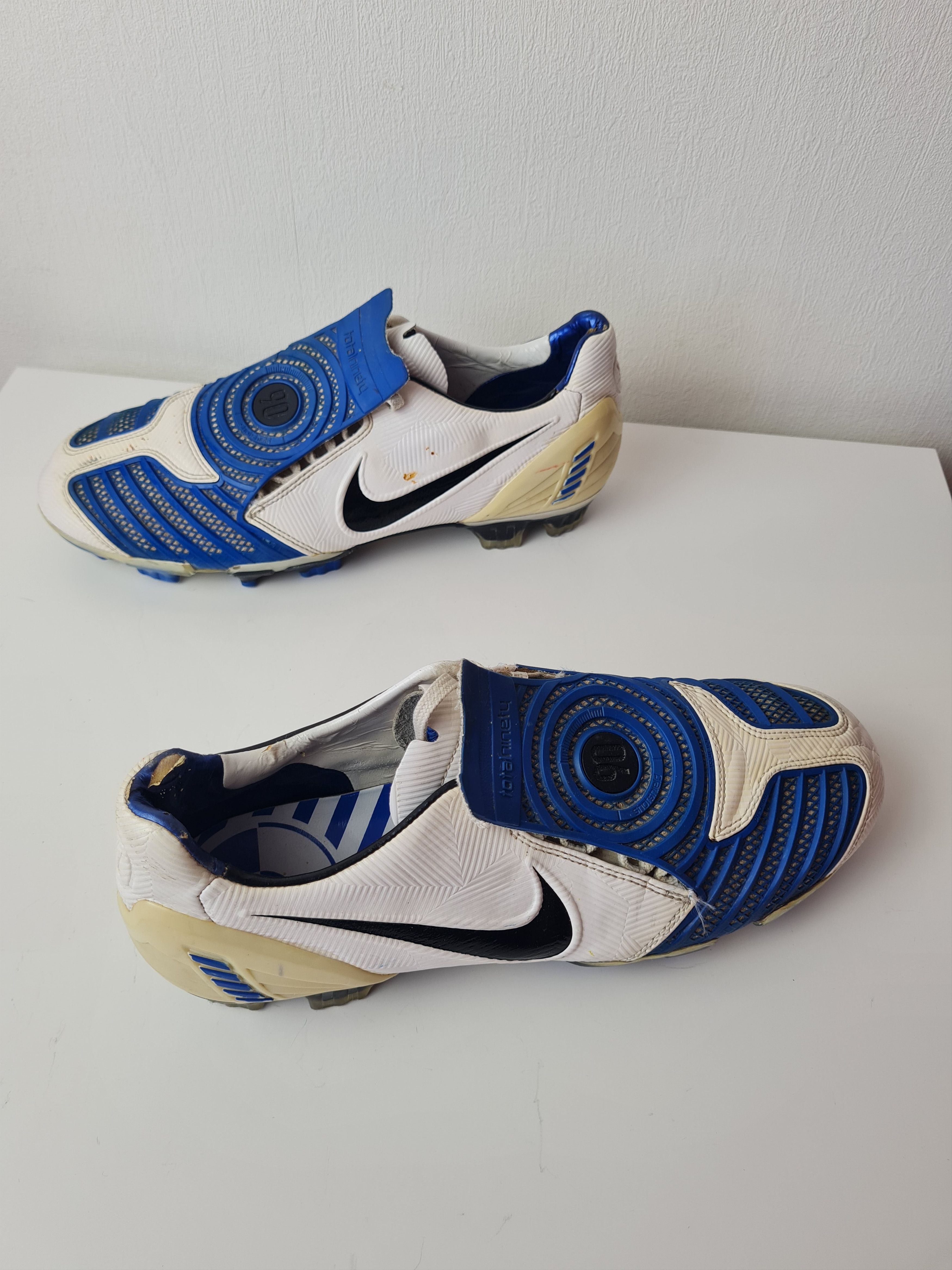 Nike Cleats Nike Total 90 Shoot II FG White/Blue Y3 318793-104 Size US 10.5 / EU 43-44 - 14 Thumbnail