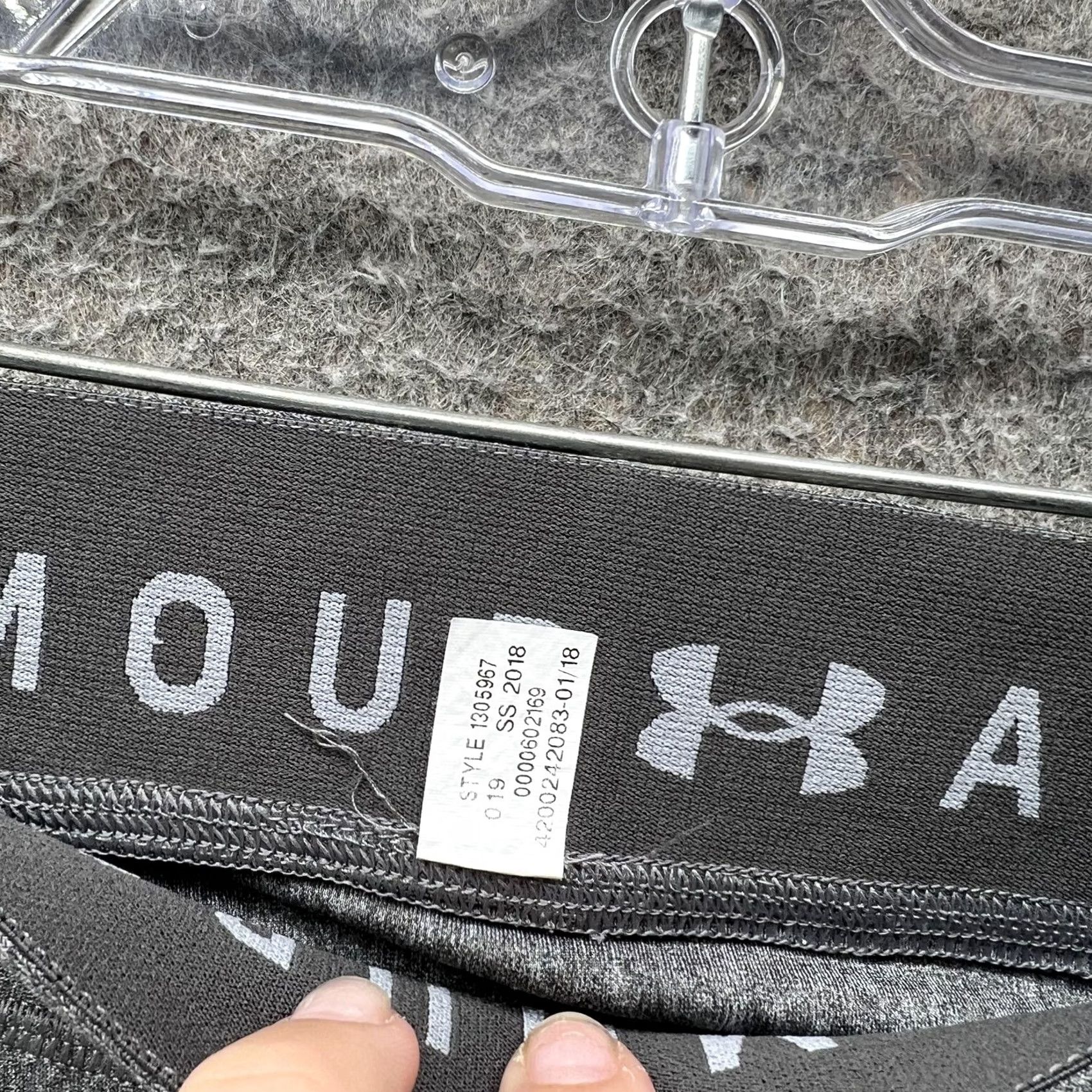 Under Armour Under Armour Pants Womens Large Gray HeatGear Compression 3/4 Leggings Running Size 36" / US 14 / IT 50 - 5 Thumbnail