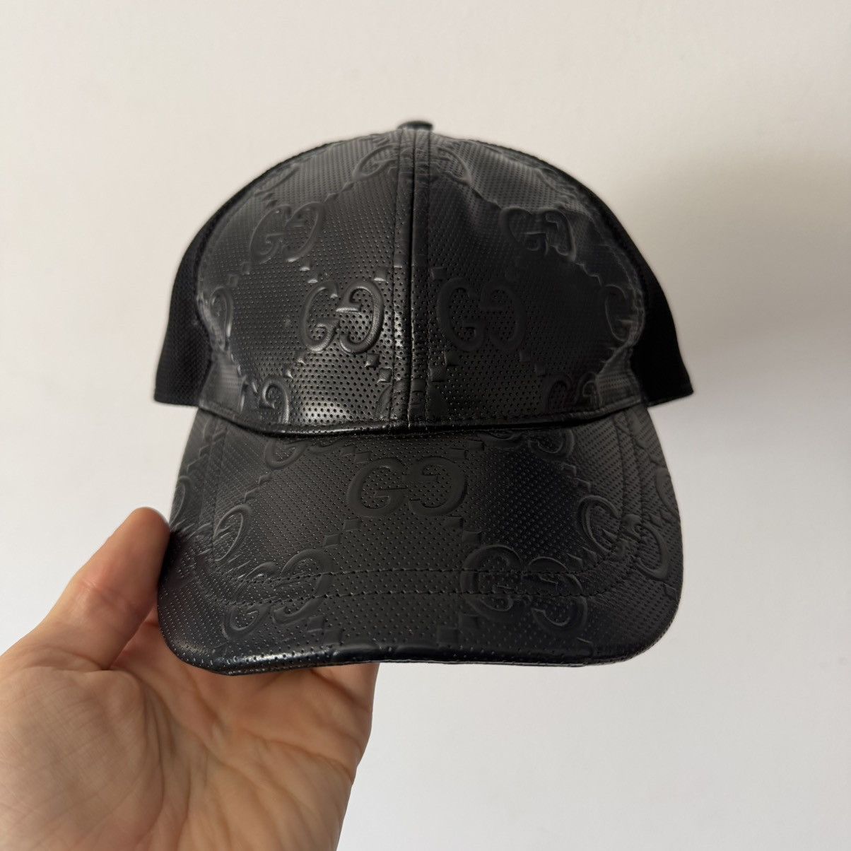 Gucci GUCCI EMBOSSED BLACK LEATHER & MESH BASEBALL CAP Size ONE SIZE - 2 Thumbnail