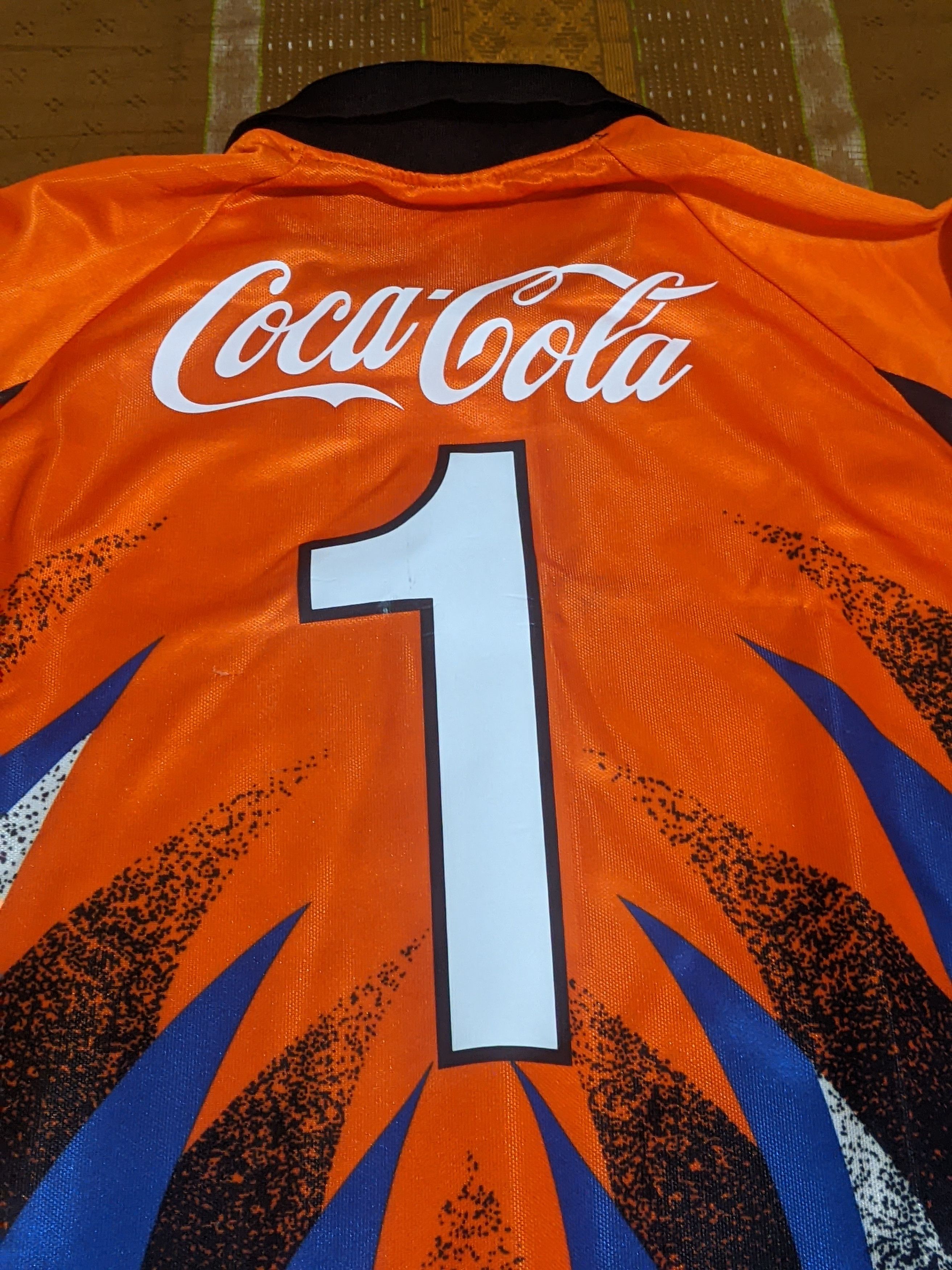Puma Tokyo Verdy goalkeeper 1994 / 1995football shirt. Size US L / EU 52-54 / 3 - 4 Thumbnail