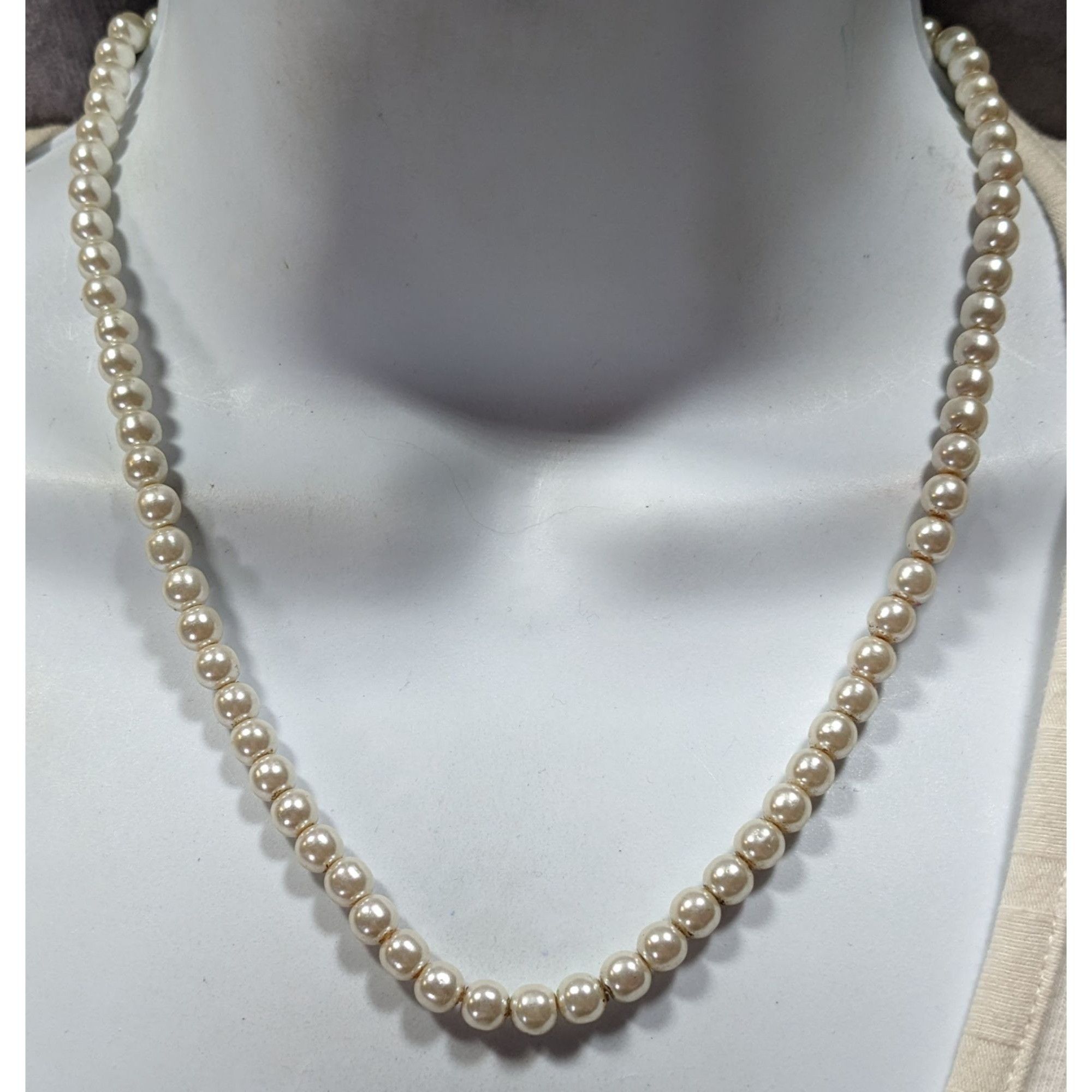 Other Classic Versatile Faux Pearl Beaded Necklace Size ONE SIZE - 2 Thumbnail