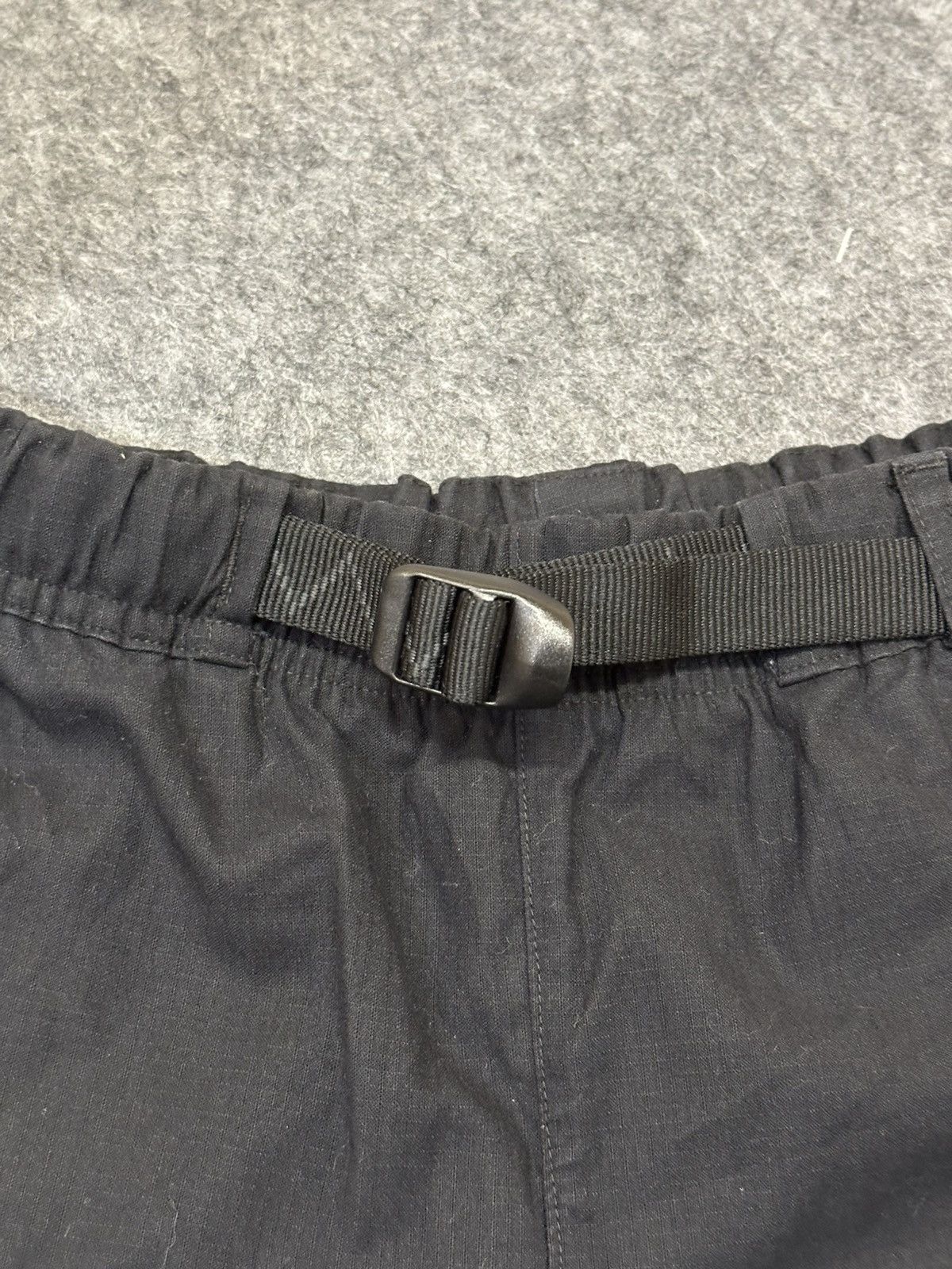 Nike ACG Nike ACG trail pants with a built-in belt and zip pockets. Size US 34 / EU 50 - 4 Thumbnail