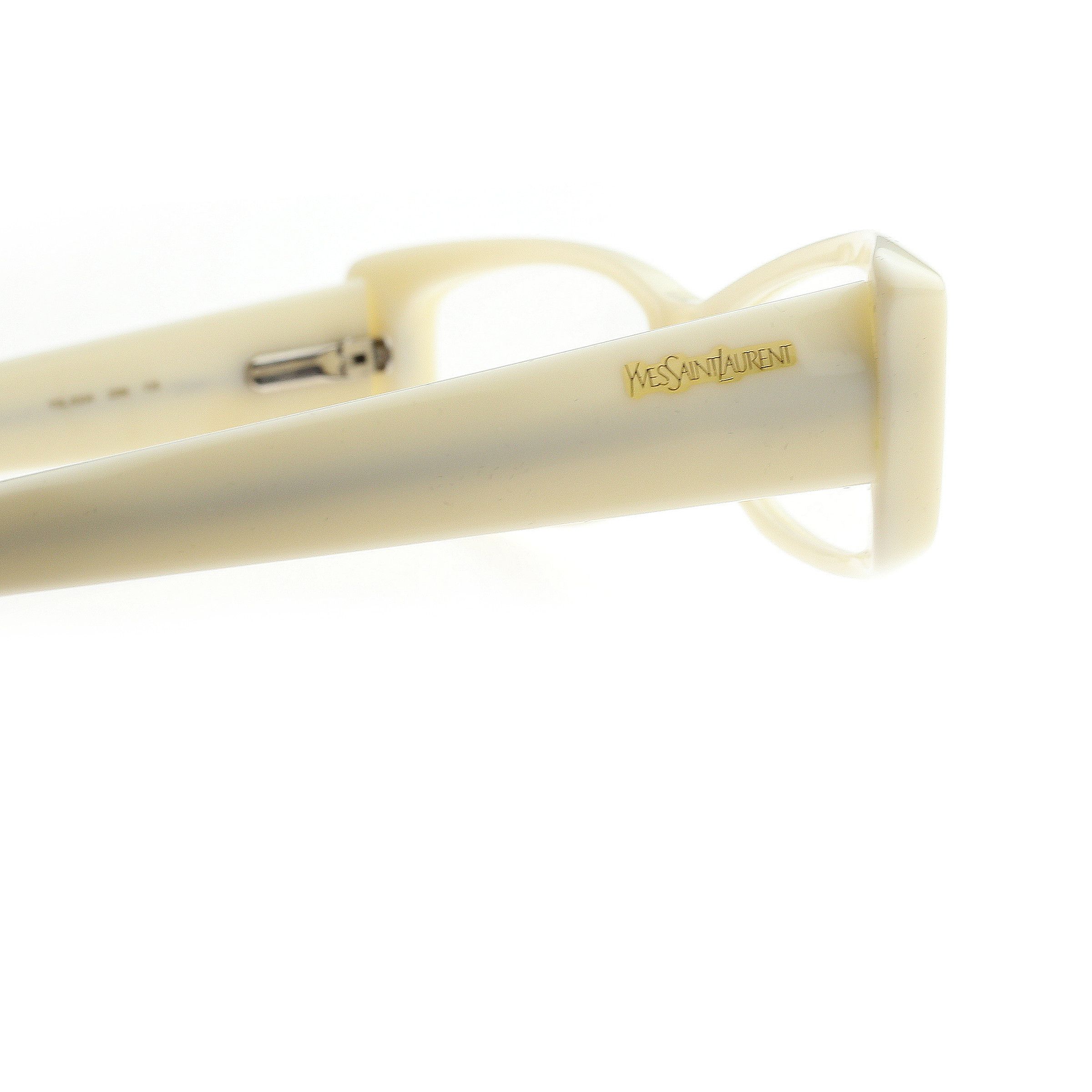 Yves Saint Laurent Yves Saint Laurent '00 Cat-Eye Milky White Glasses Size ONE SIZE - 3 Thumbnail