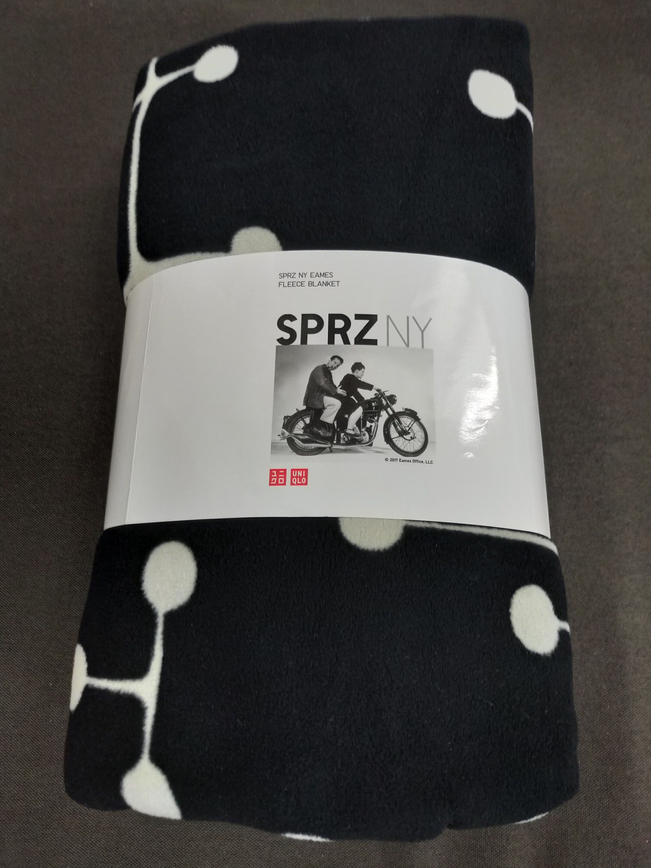 Uniqlo NEW UNIQLO x EAMES SPRZ NY Fleece Blanket/Stole/Poncho Size ONE SIZE - 2 Thumbnail