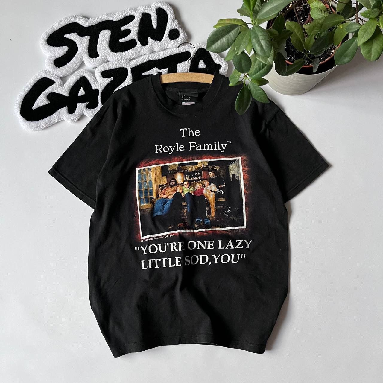 Garbage TV × Vintage 1998 The Royal Family Granada Television LTD Tshirt Size US M / EU 48-50 / 2 - 3 Thumbnail