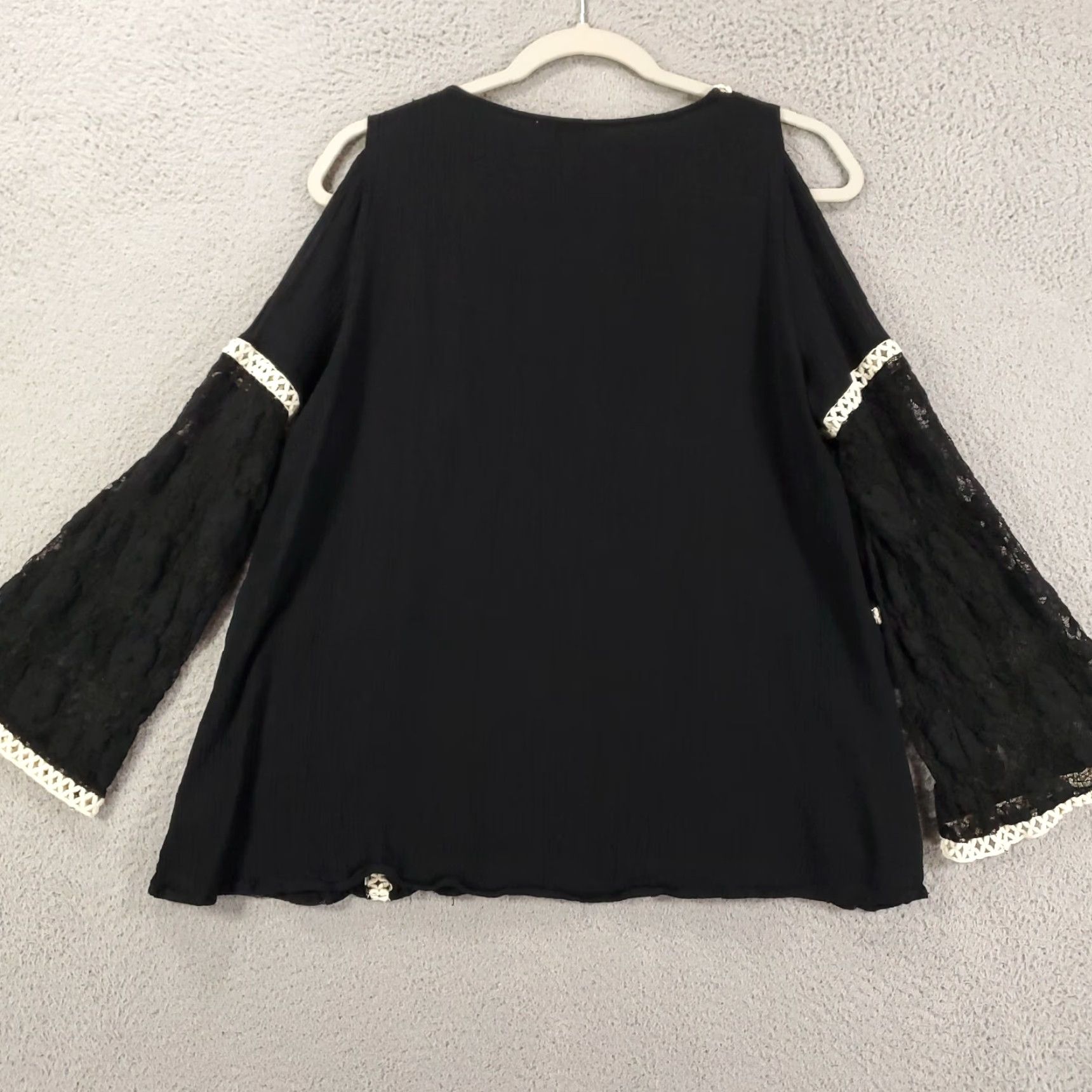 Vintage Womens Blouse Tunic Lace Top Black Floral Lace Accents Lightweight Size L Bohemian Western Casual Long Sleeve Round Neck Pullover Cotton Polyester Size L / US 10 / IT 46 - 7 Thumbnail